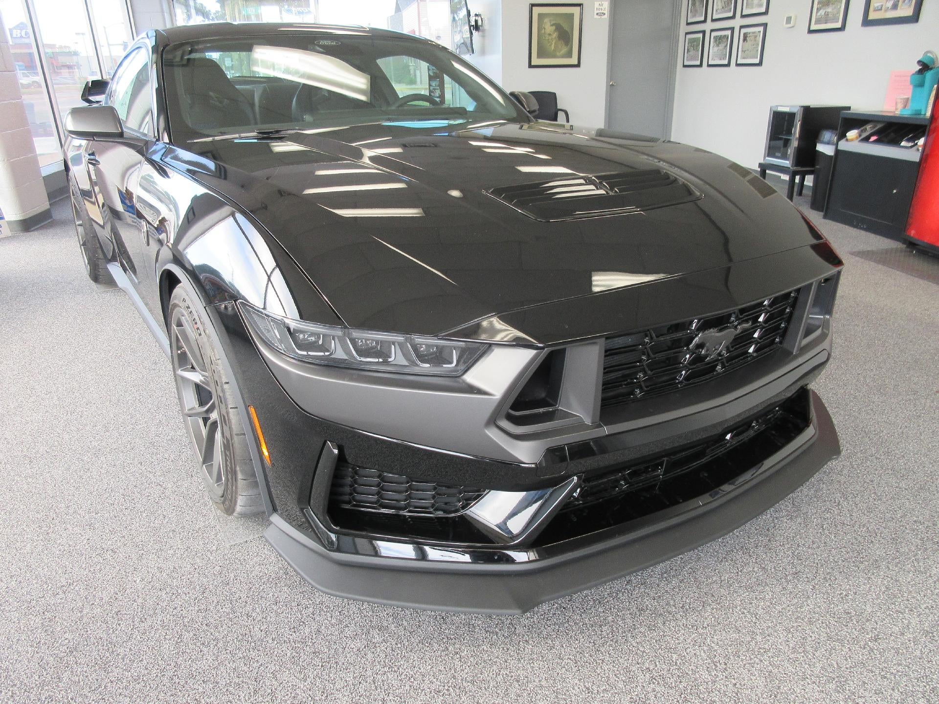 2025 Ford Mustang Dark Horse Fastback