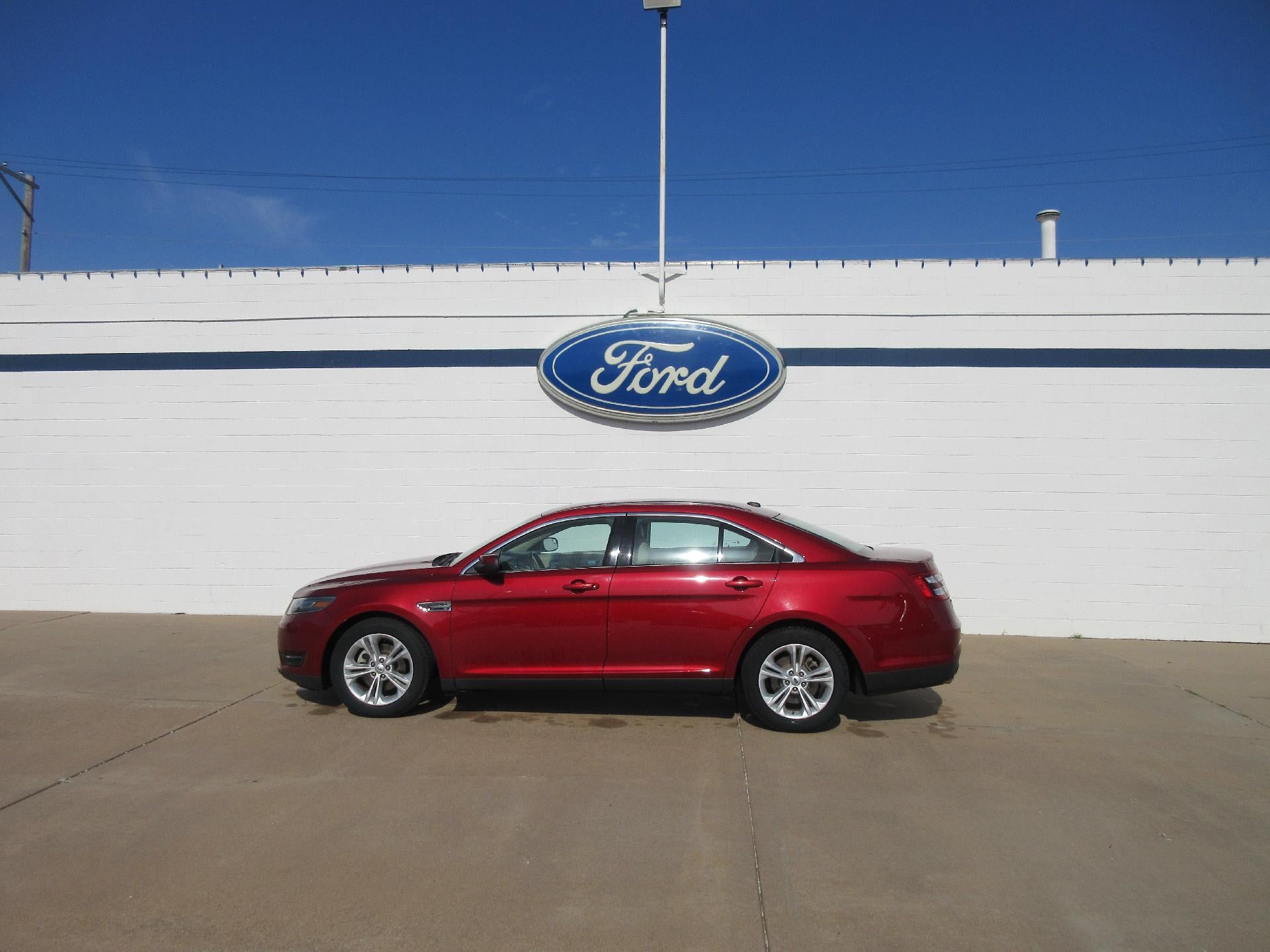 2015 Ford Taurus 4dr Sdn SEL FWD