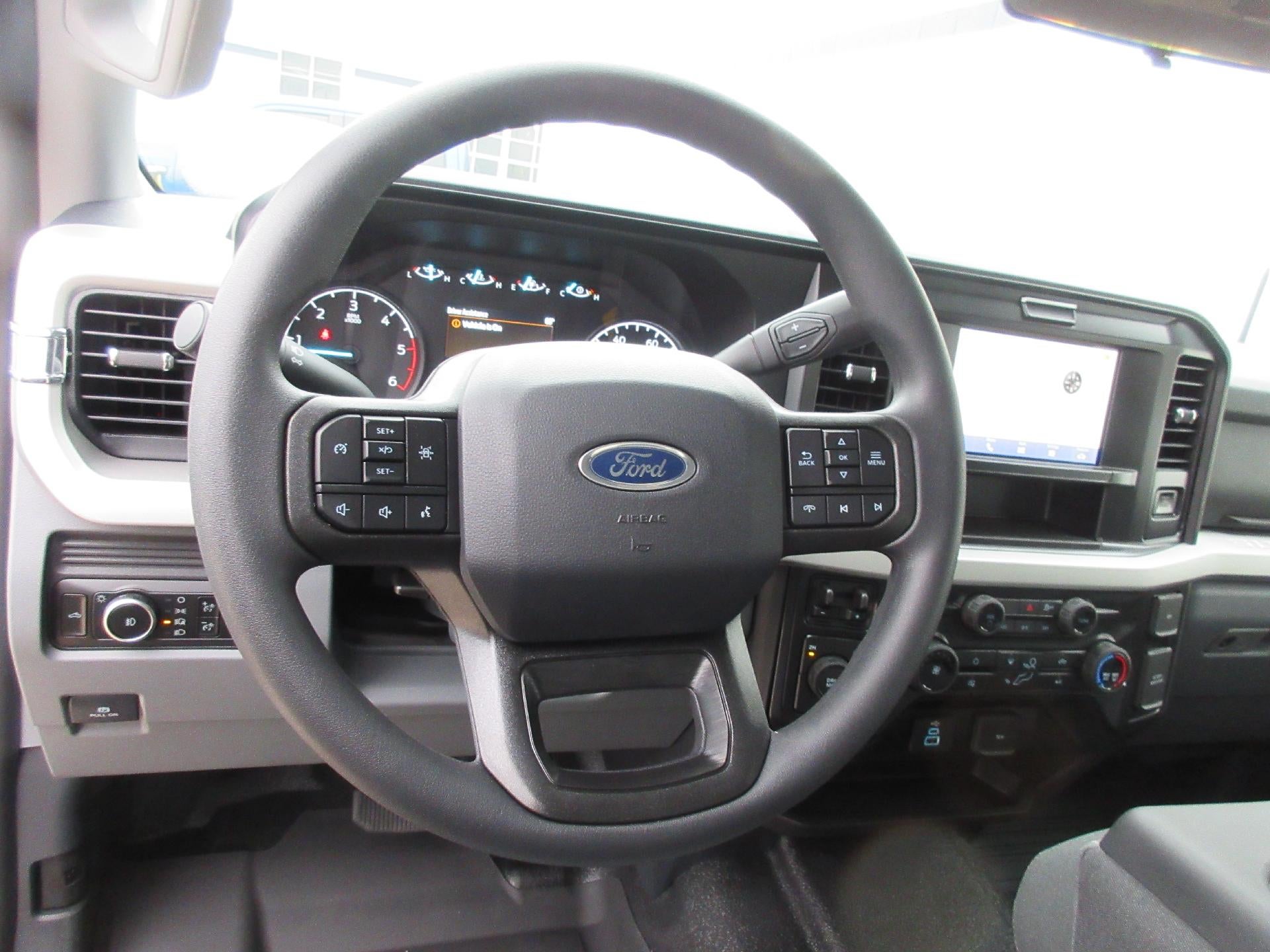 2026 Ford Super Duty F-350 DRW XL 4WD SuperCab 168" WB 60" CA