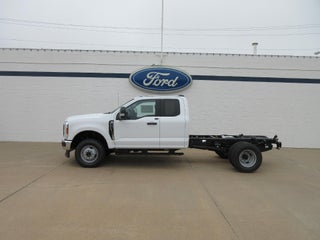 2026 Ford Super Duty F-350 DRW XL 4WD SuperCab 168" WB 60" CA