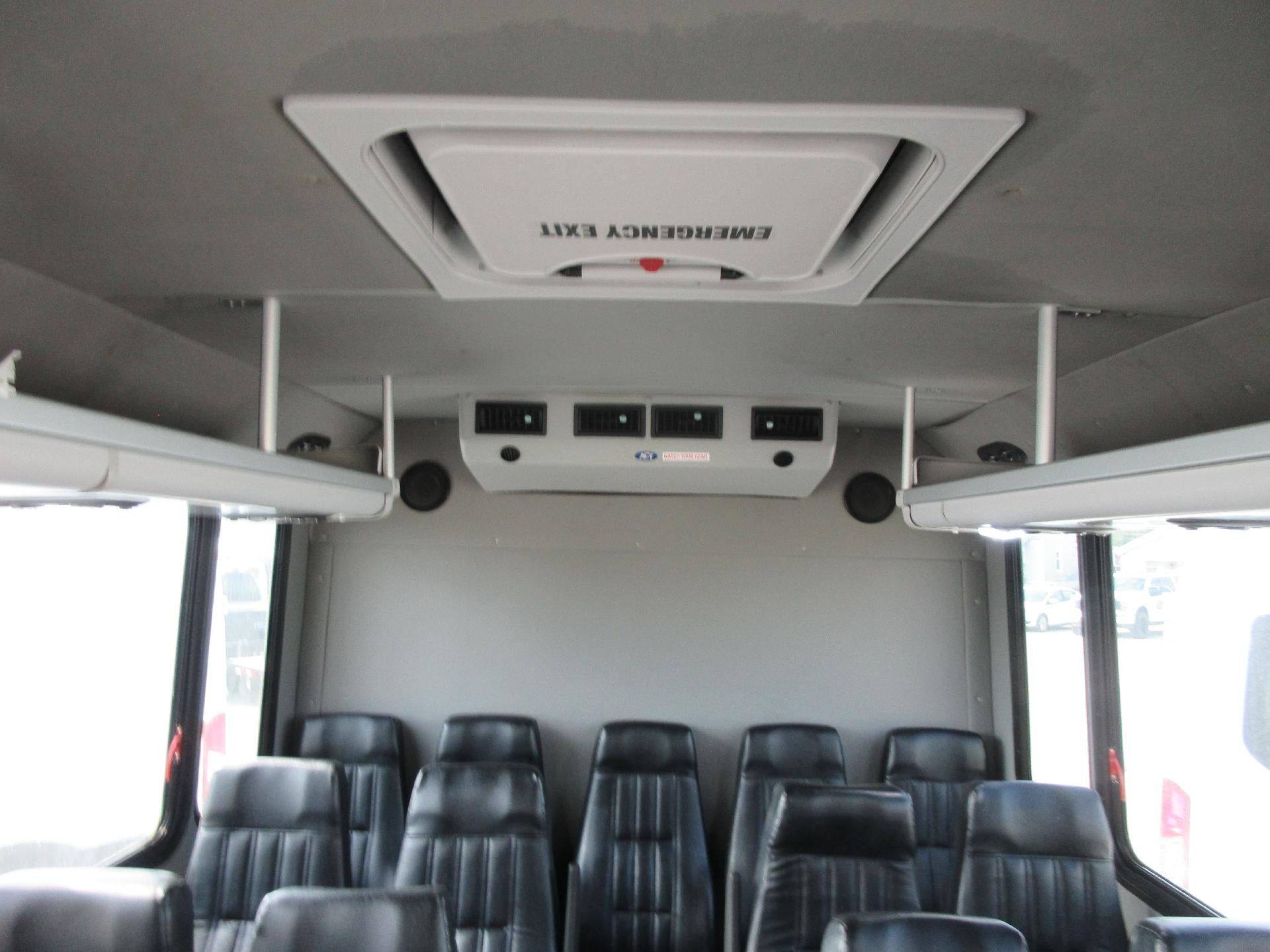 2017 Ford E-Series Cutaway E-450 DRW 158" WB