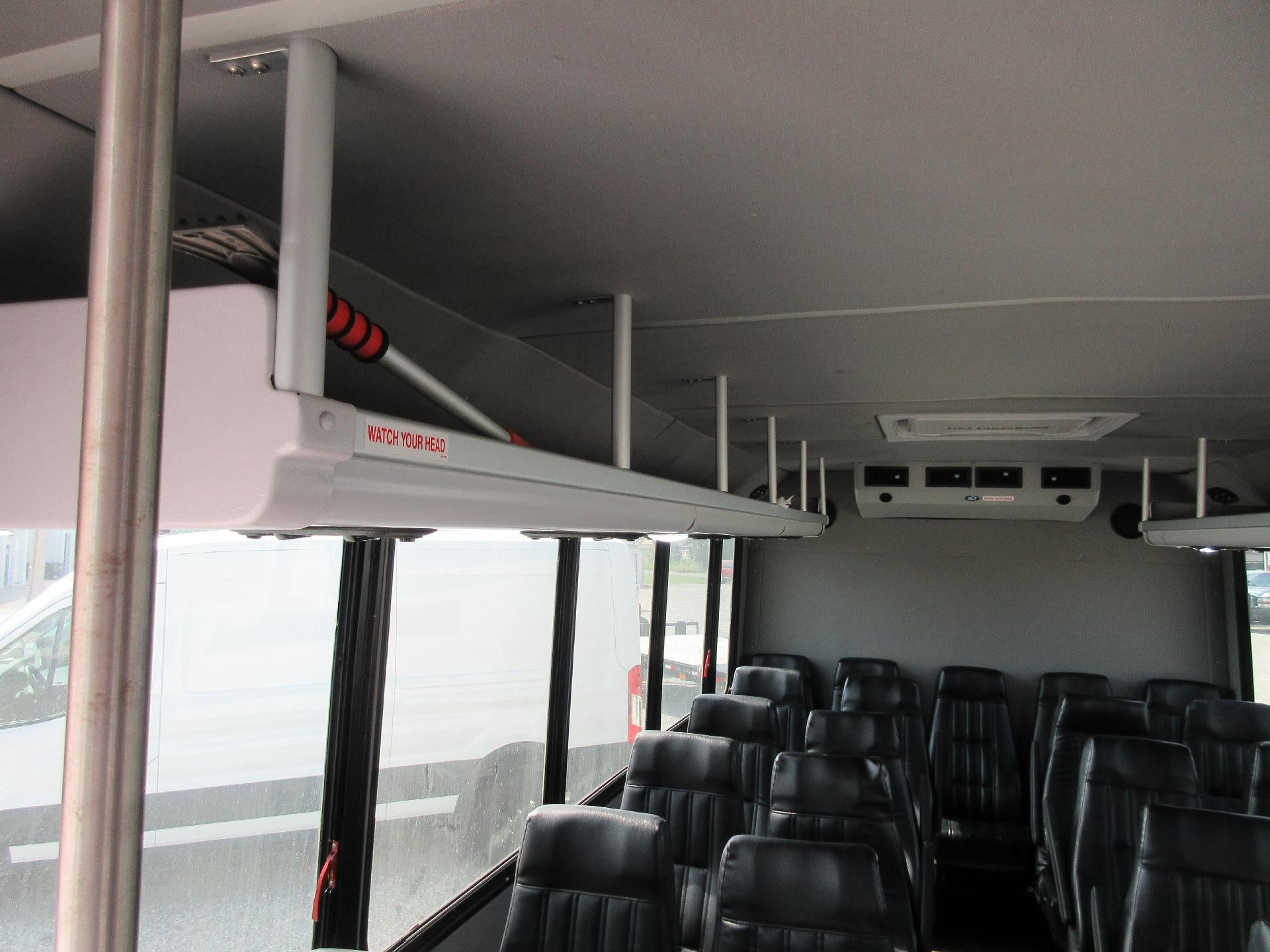 2017 Ford E-Series Cutaway E-450 DRW 158" WB