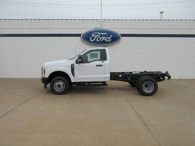 2026 Ford Super Duty F-350 DRW XL 4WD Reg Cab 169" WB 84" CA