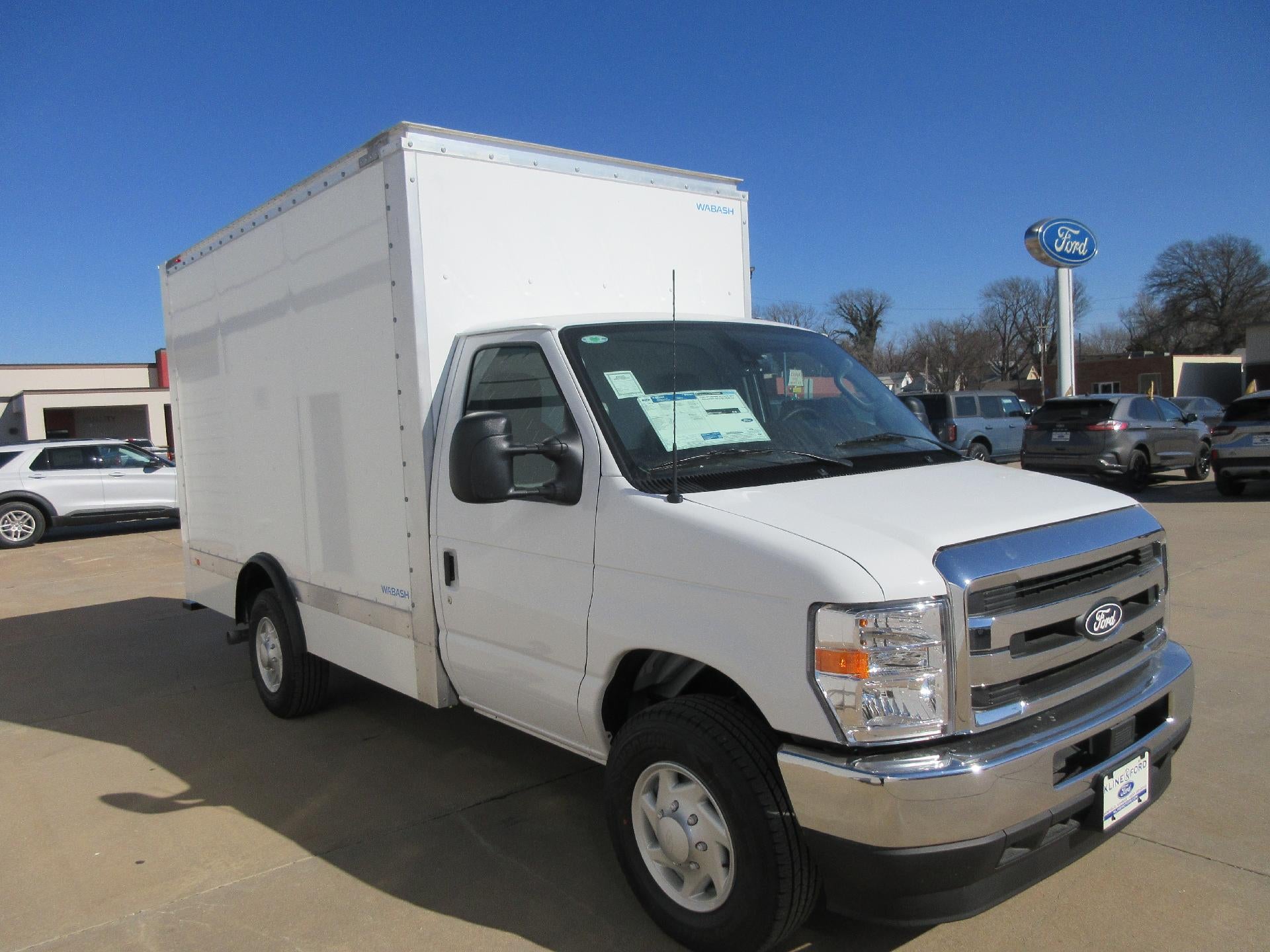 2026 Ford E-Series Cutaway E-350 SRW 138" WB