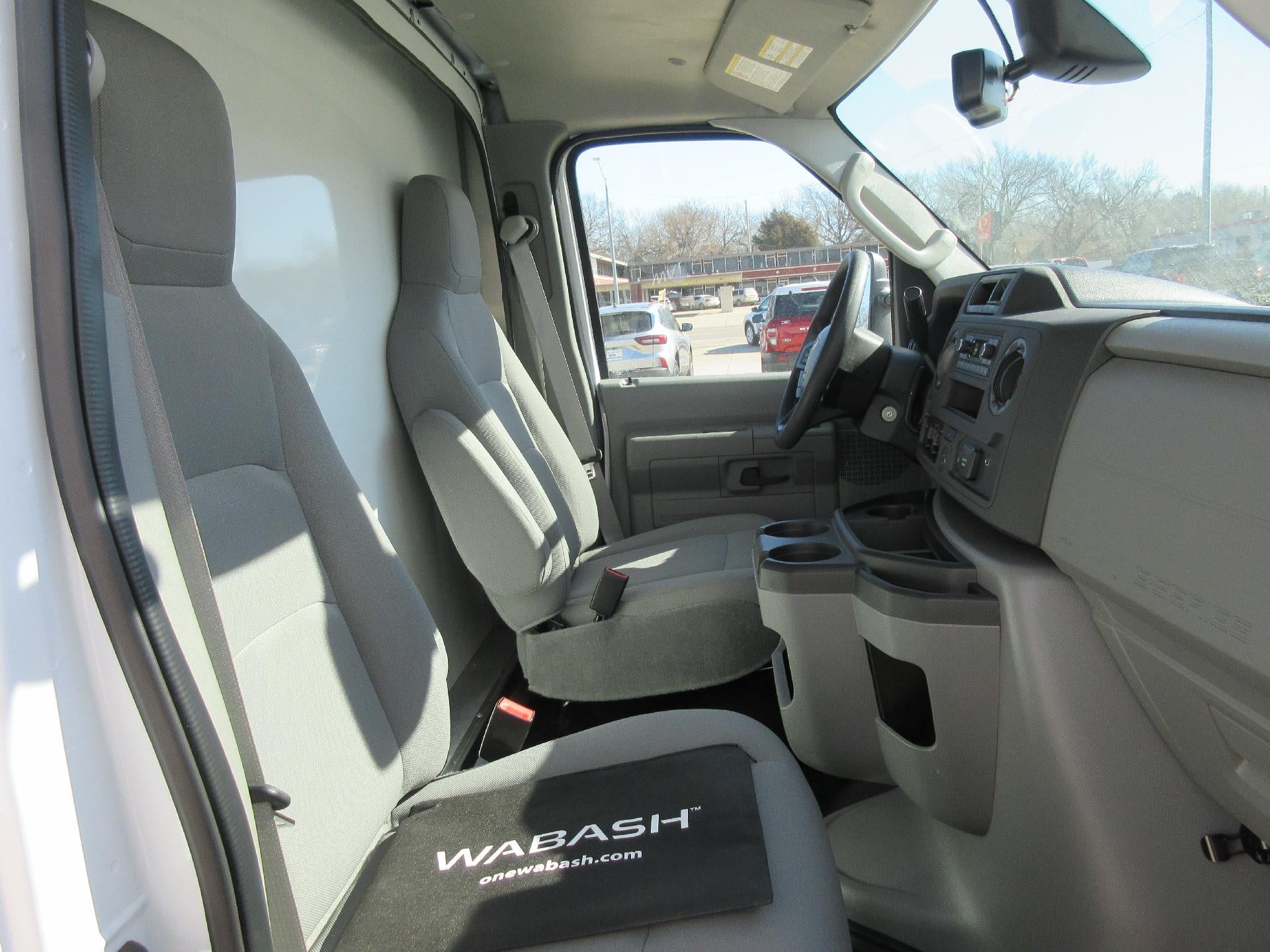 2026 Ford E-Series Cutaway E-350 SRW 138" WB