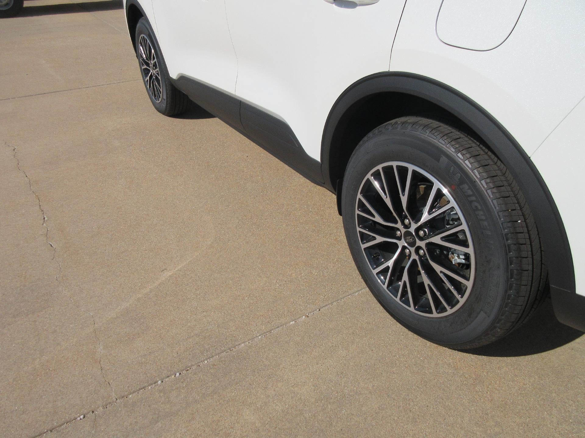 2025 Ford Escape PHEV FWD