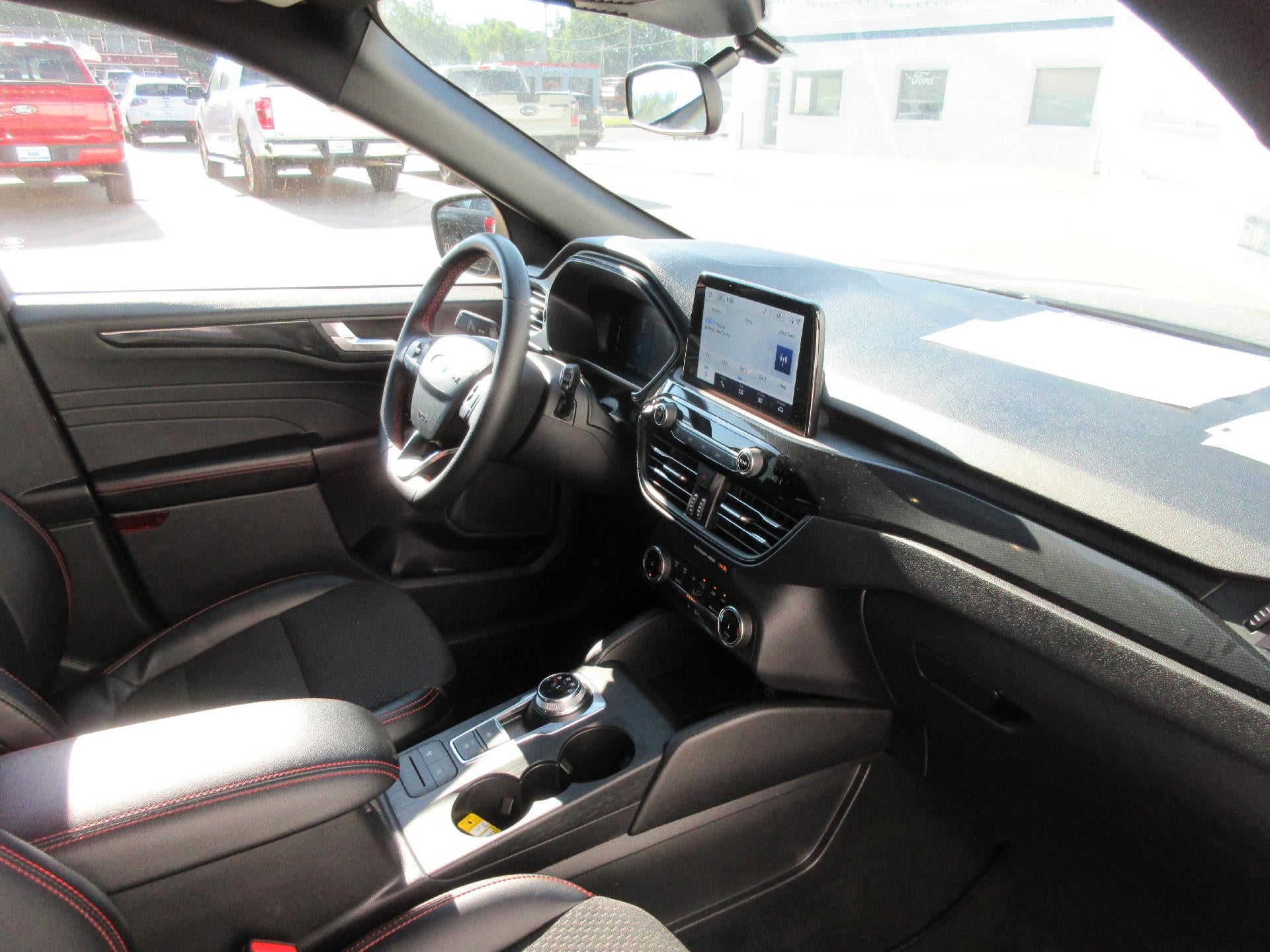 2025 Ford Escape ST-Line FWD