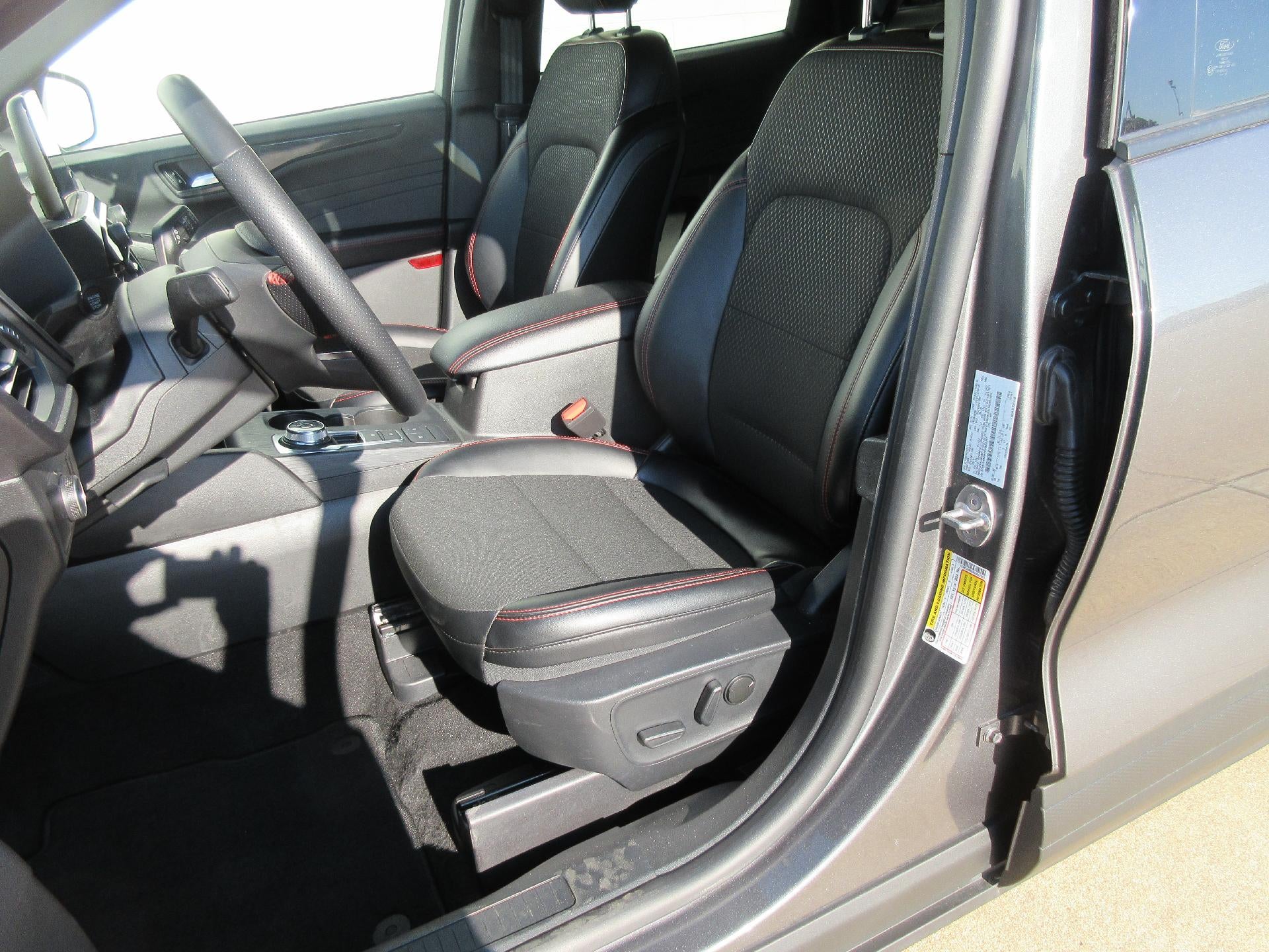 2025 Ford Escape ST-Line FWD
