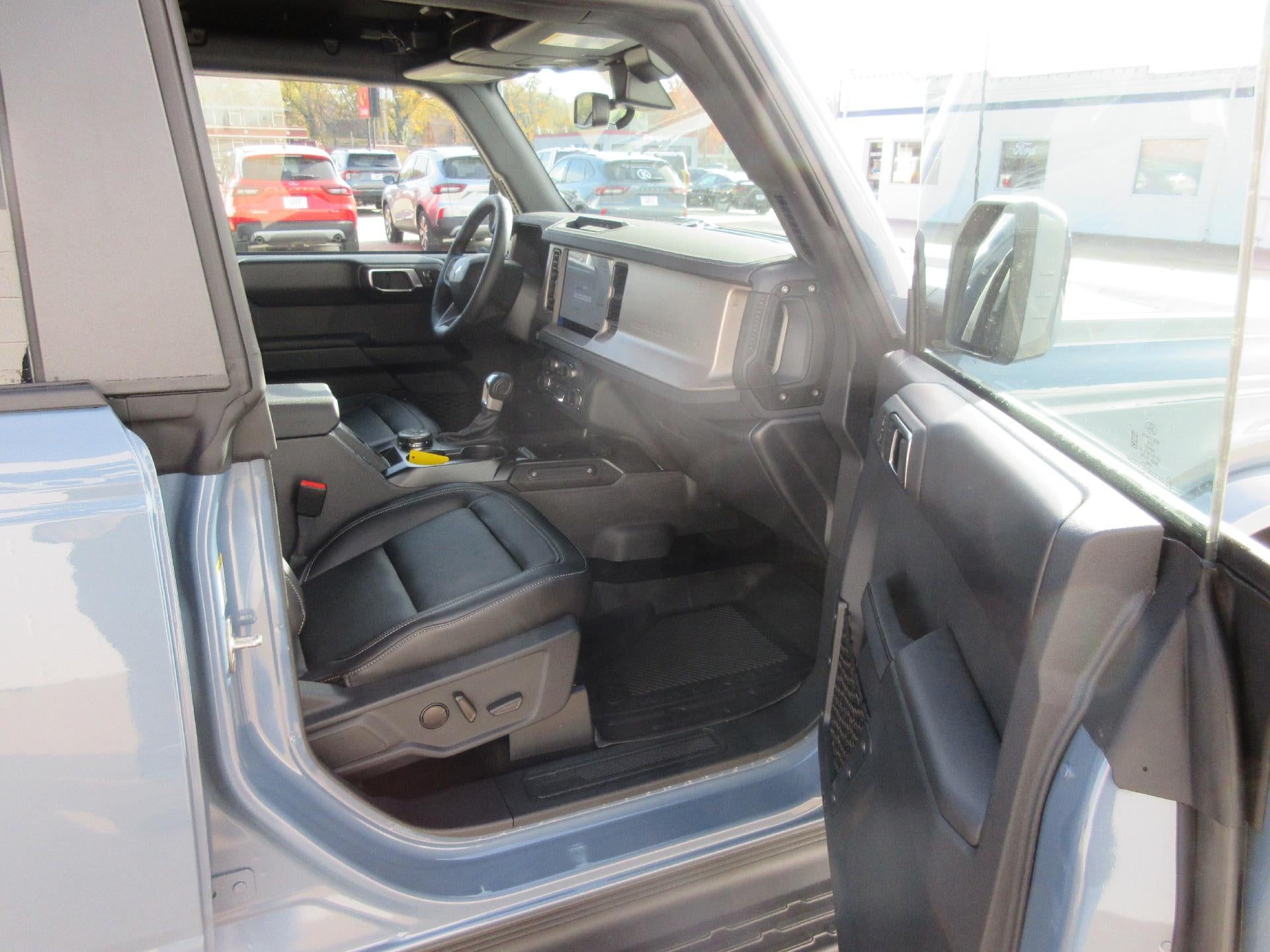 2025 Ford Bronco Outer Banks 4 Door 4x4