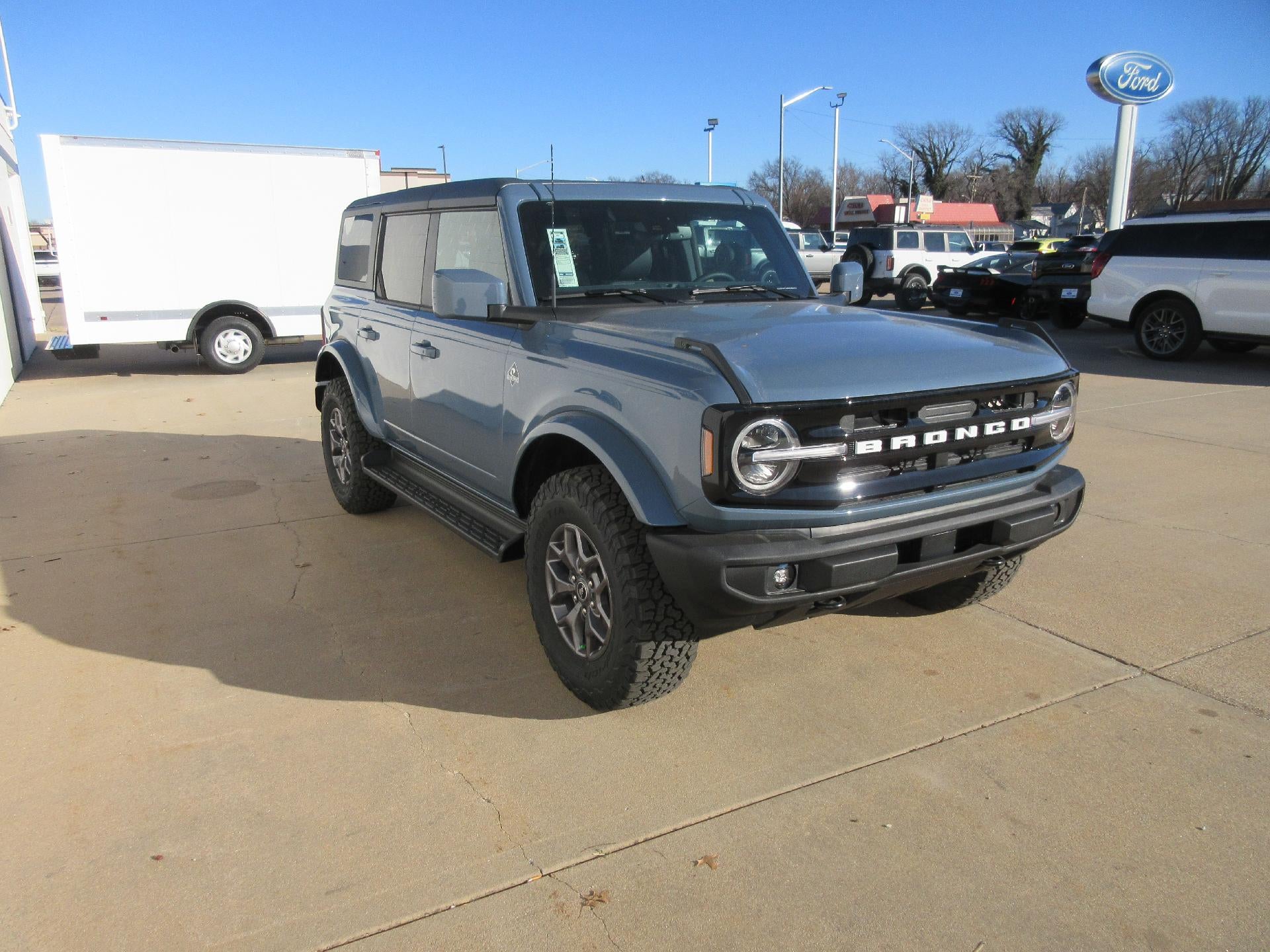 2025 Ford Bronco Outer Banks 4 Door 4x4