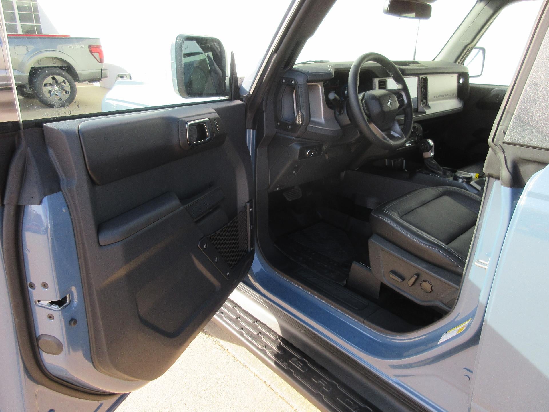 2025 Ford Bronco Outer Banks 4 Door 4x4