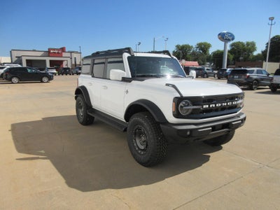 2025 Ford Bronco Outer Banks 4 Door 4x4