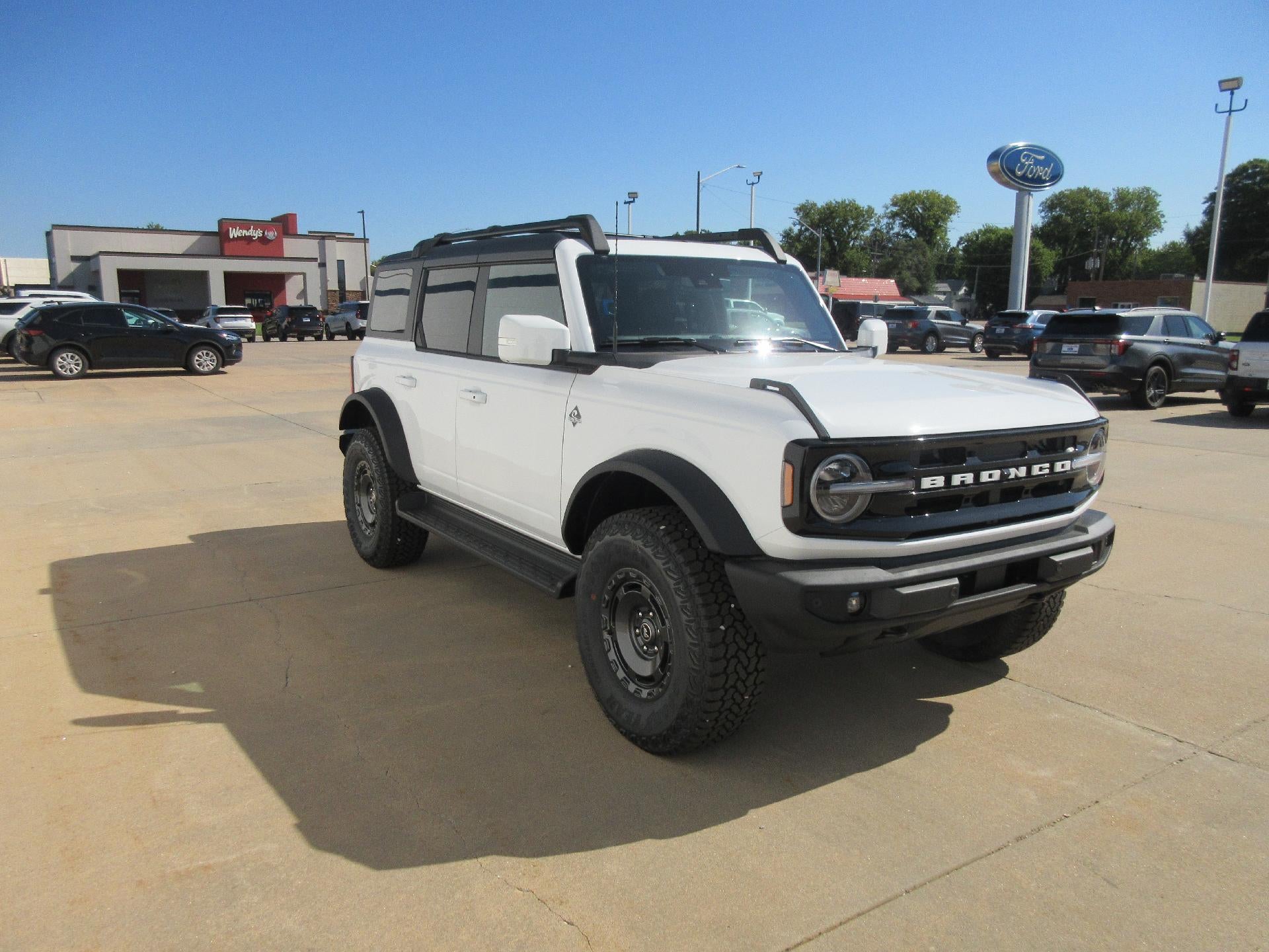 2025 Ford Bronco Outer Banks 4 Door 4x4