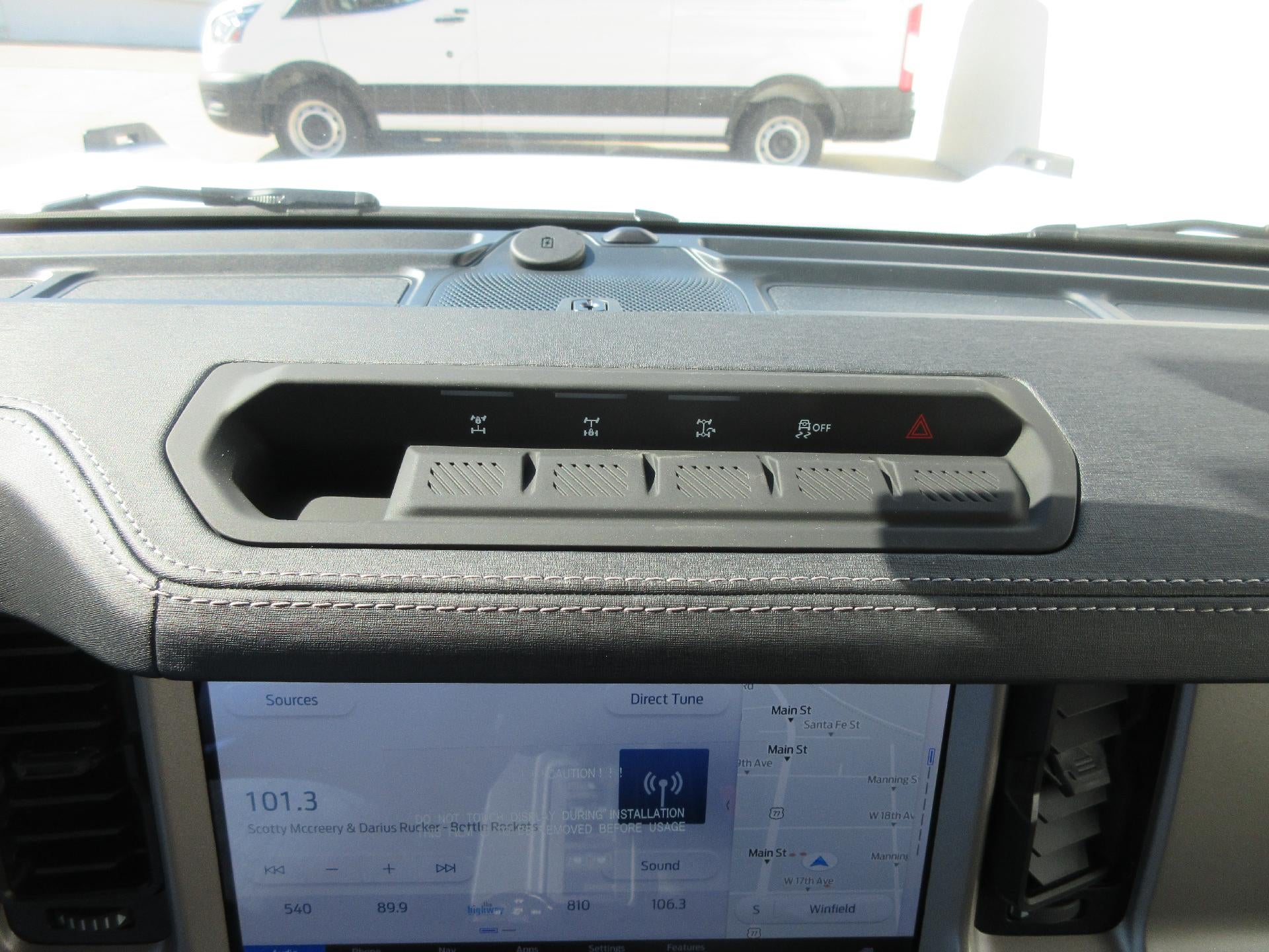 2025 Ford Bronco Outer Banks 4 Door 4x4