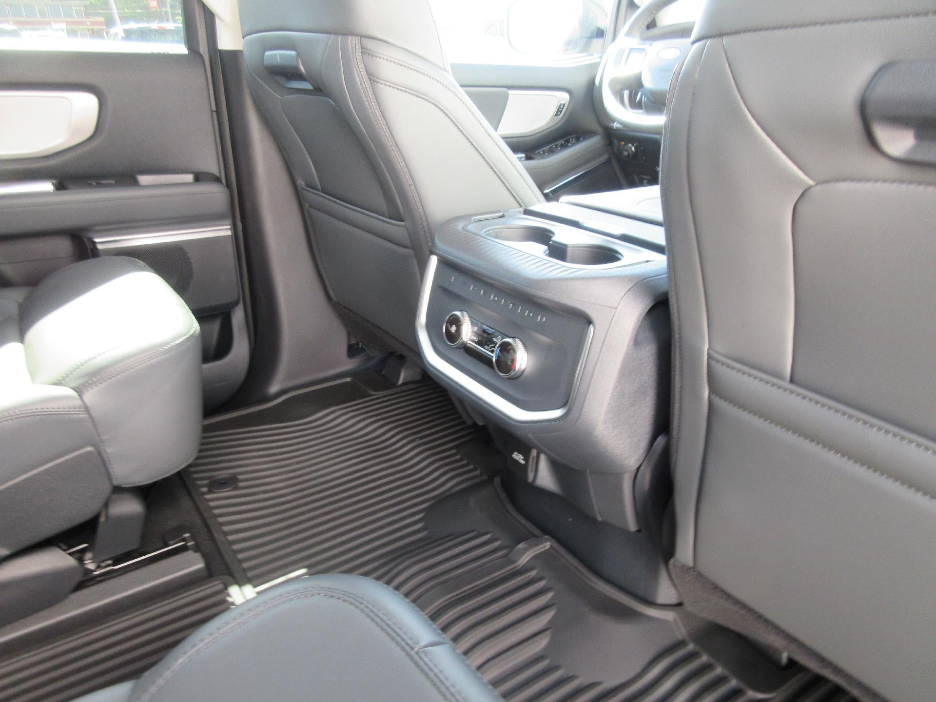 2027 Ford Expedition Max Active 4x4
