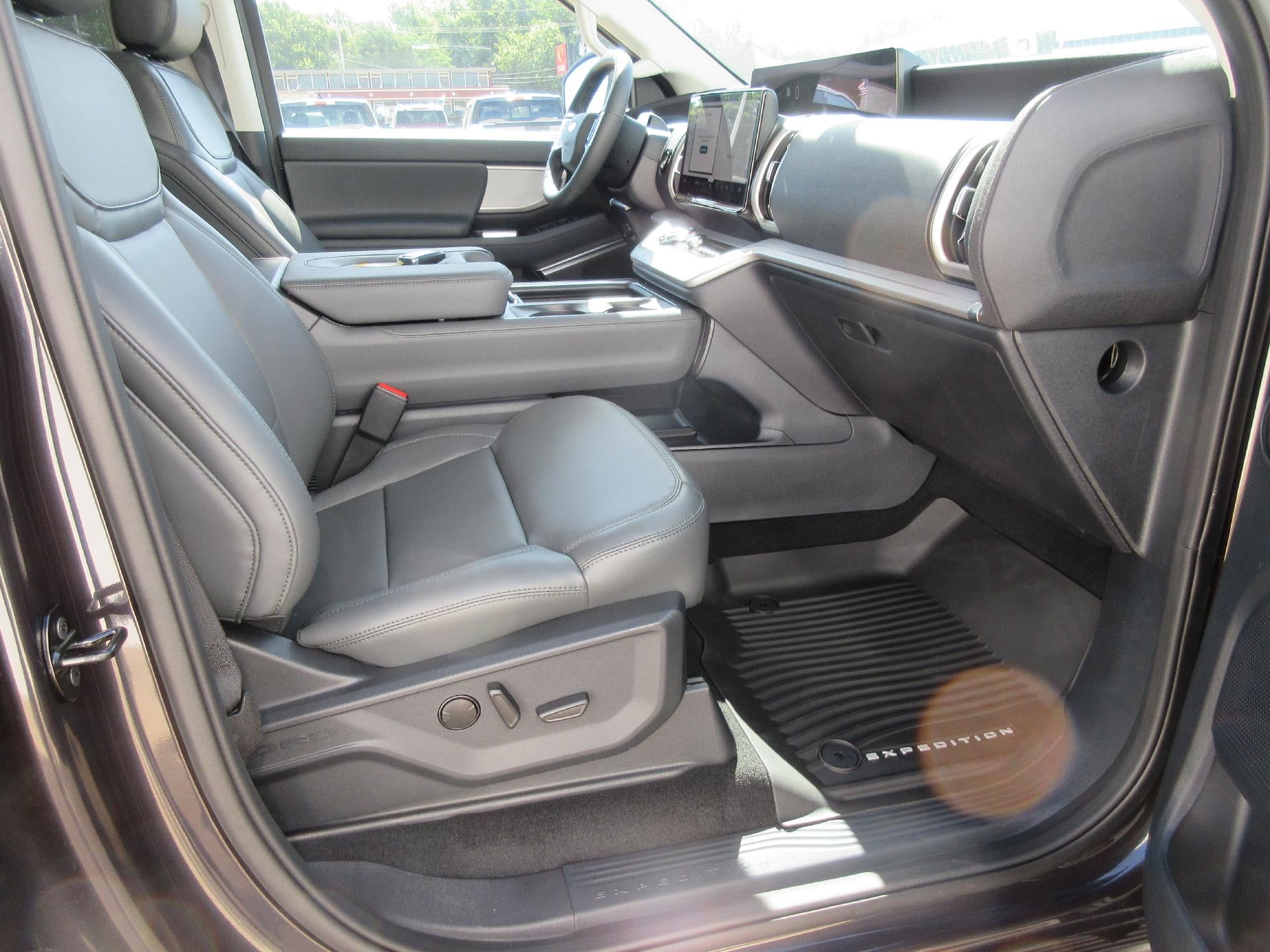 2027 Ford Expedition Max Active 4x4