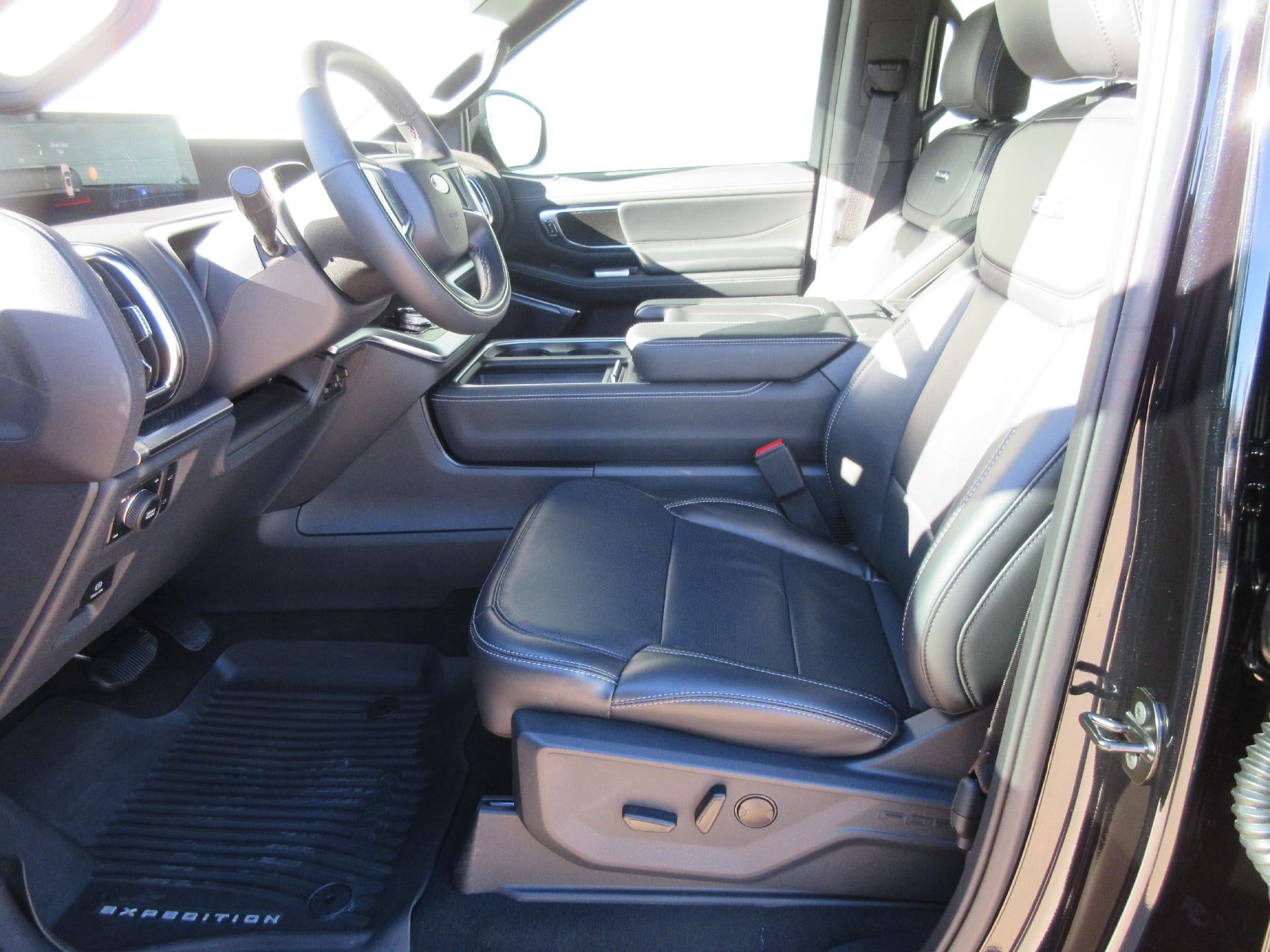 2025 Ford Expedition Max Platinum 4x4