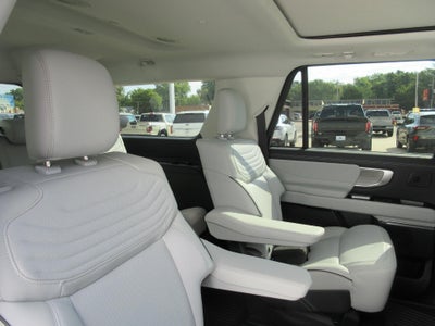2027 Ford Expedition Max Platinum 4x4