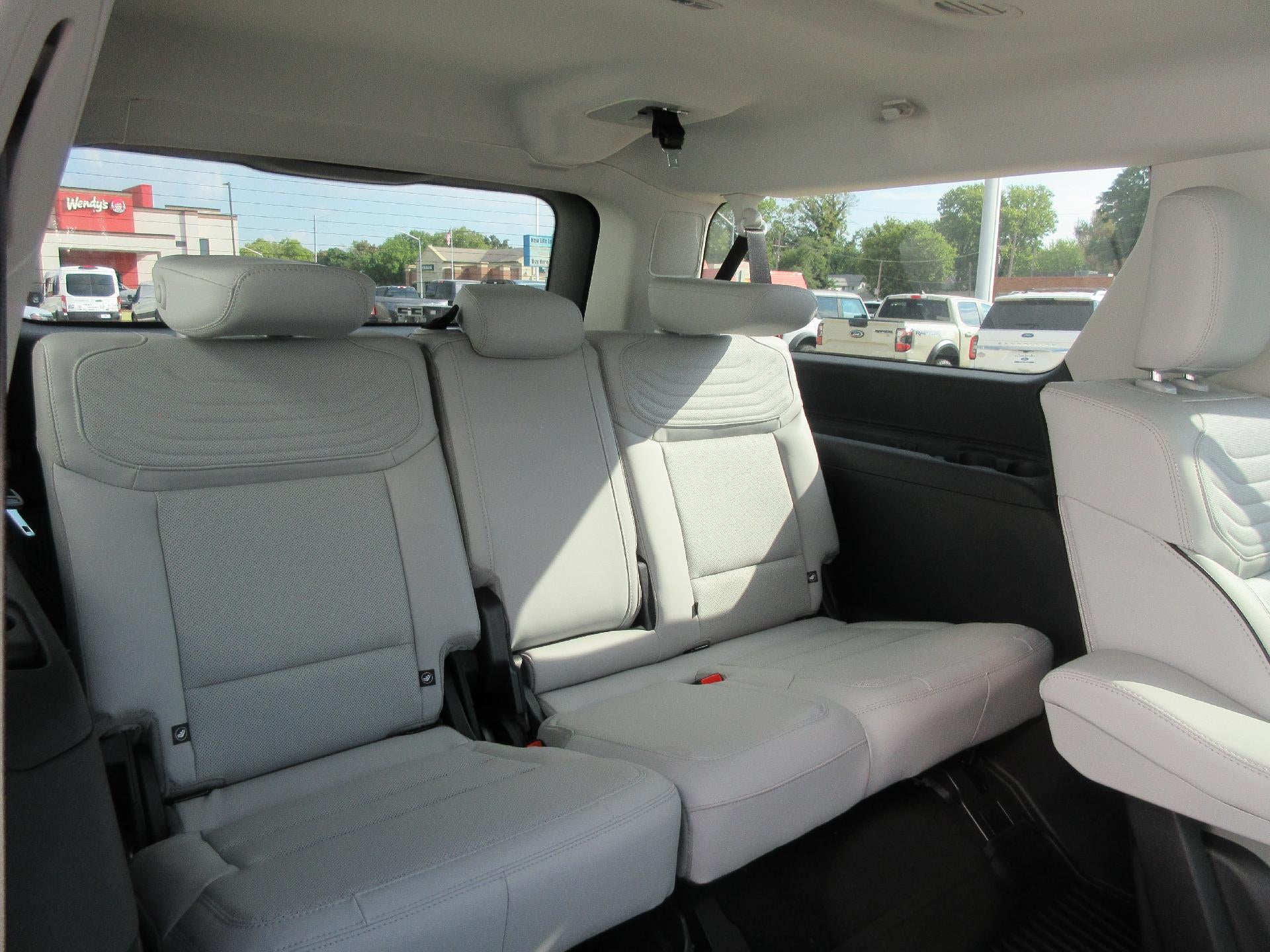 2027 Ford Expedition Max Platinum 4x4