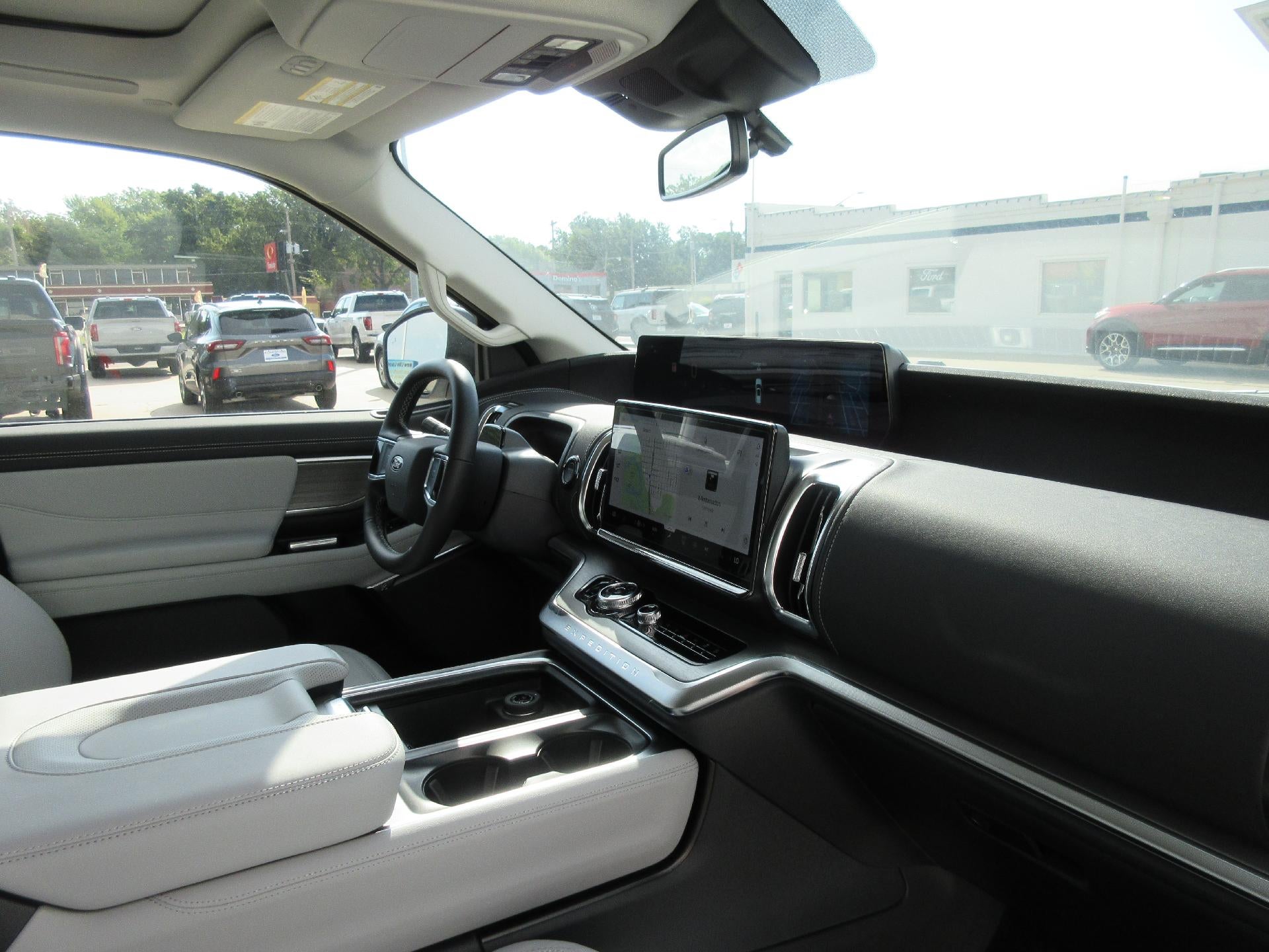 2027 Ford Expedition Max Platinum 4x4