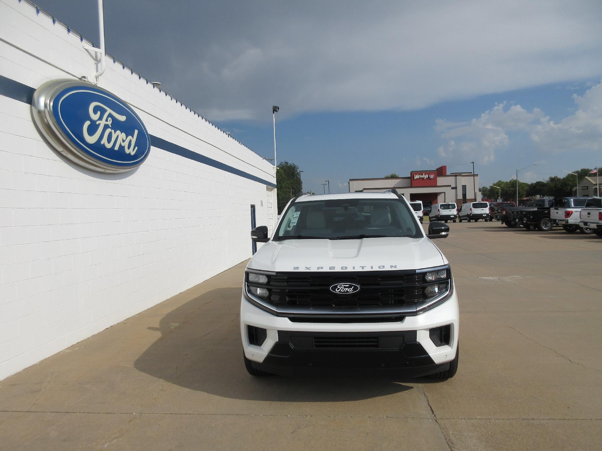 2027 Ford Expedition Max Platinum 4x4
