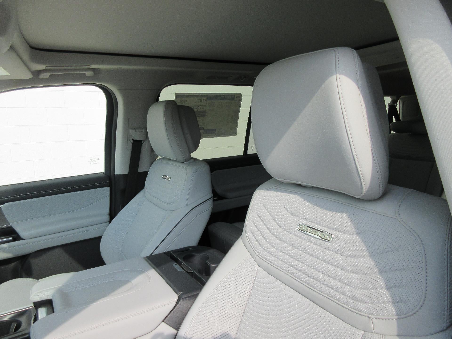 2027 Ford Expedition Max Platinum 4x4
