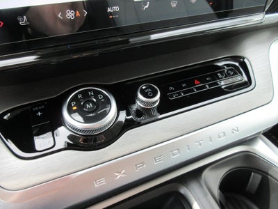 2027 Ford Expedition Max Platinum 4x4