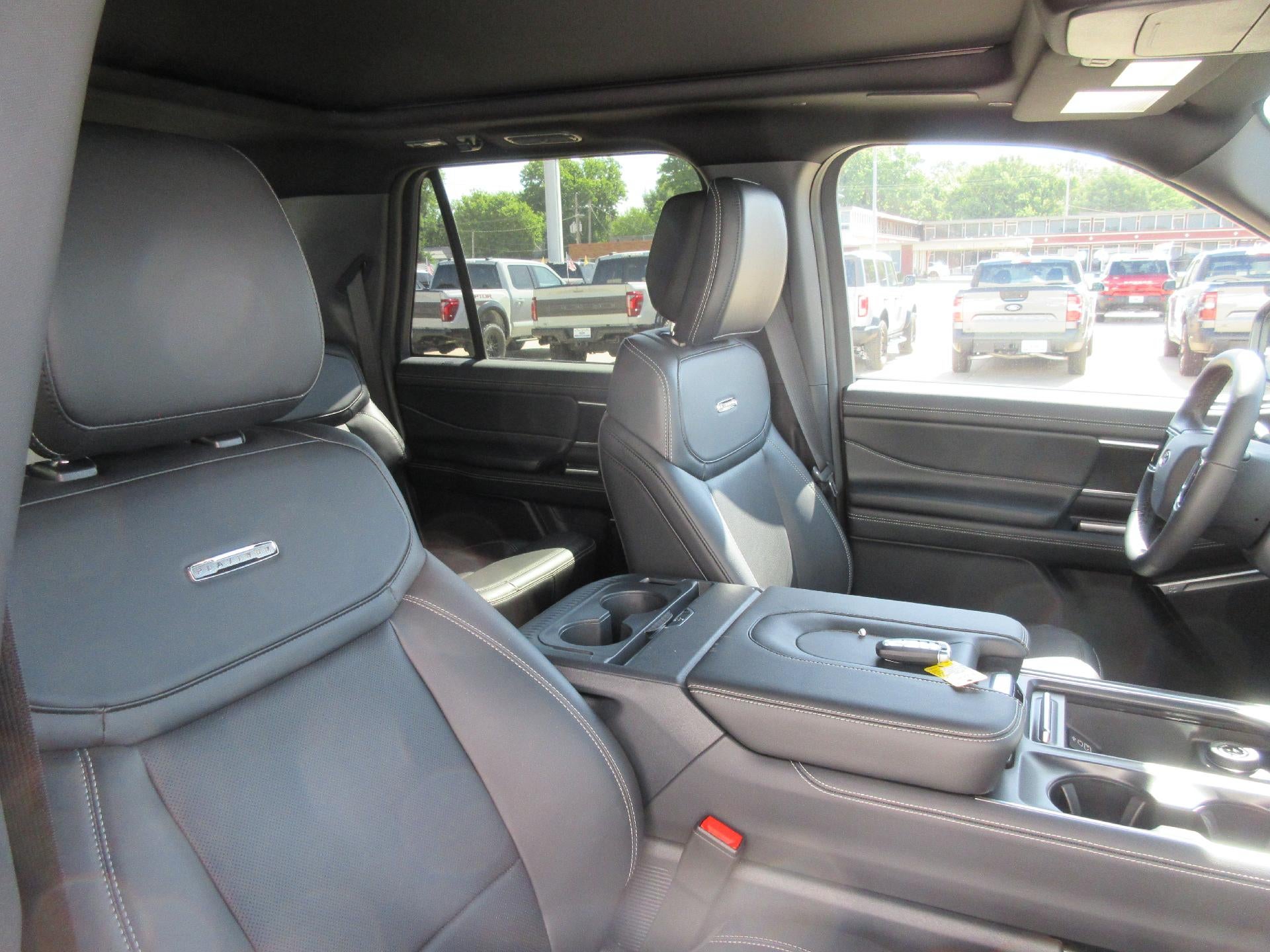 2027 Ford Expedition Max Platinum 4x4