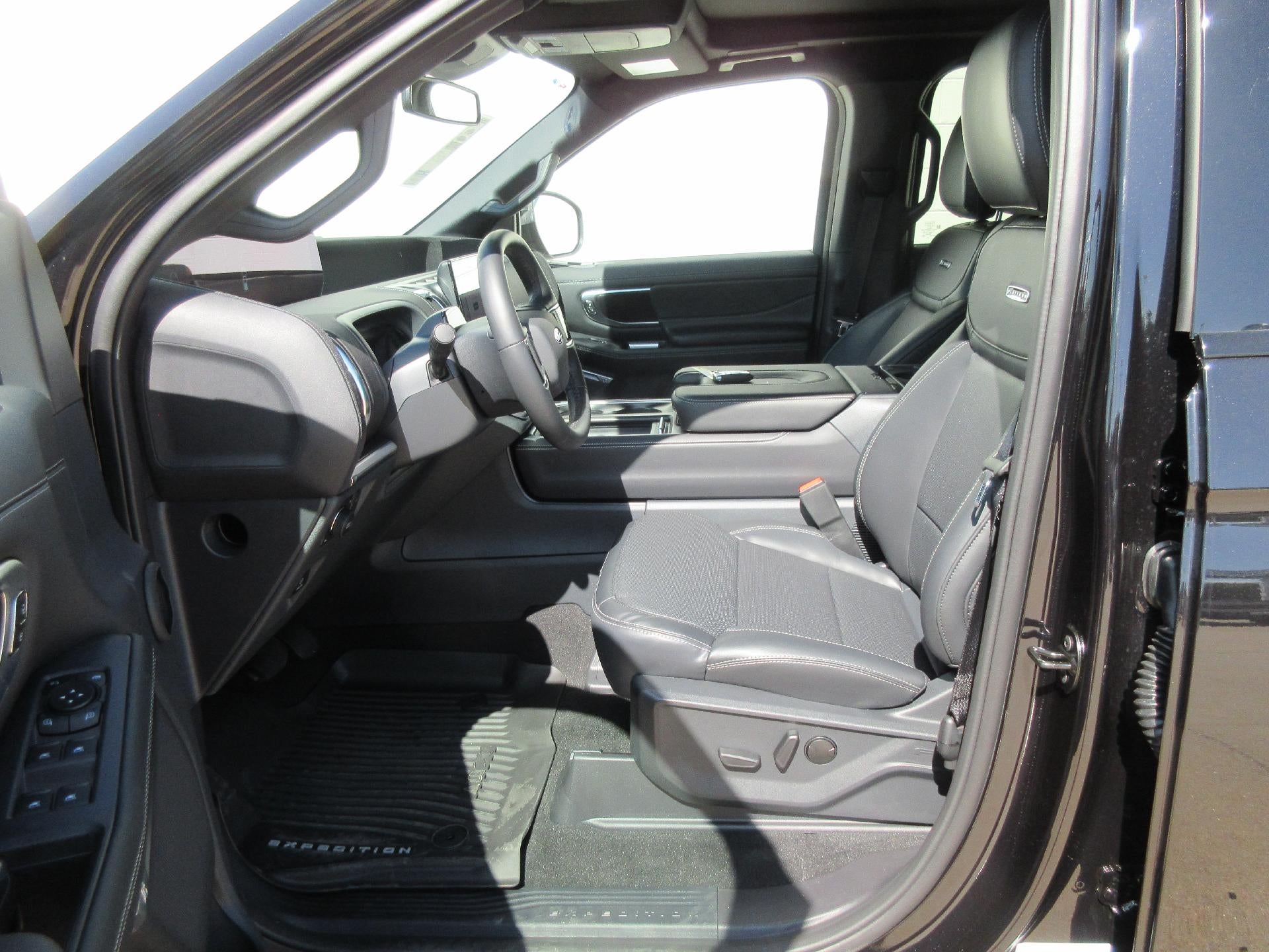 2027 Ford Expedition Max Platinum 4x4