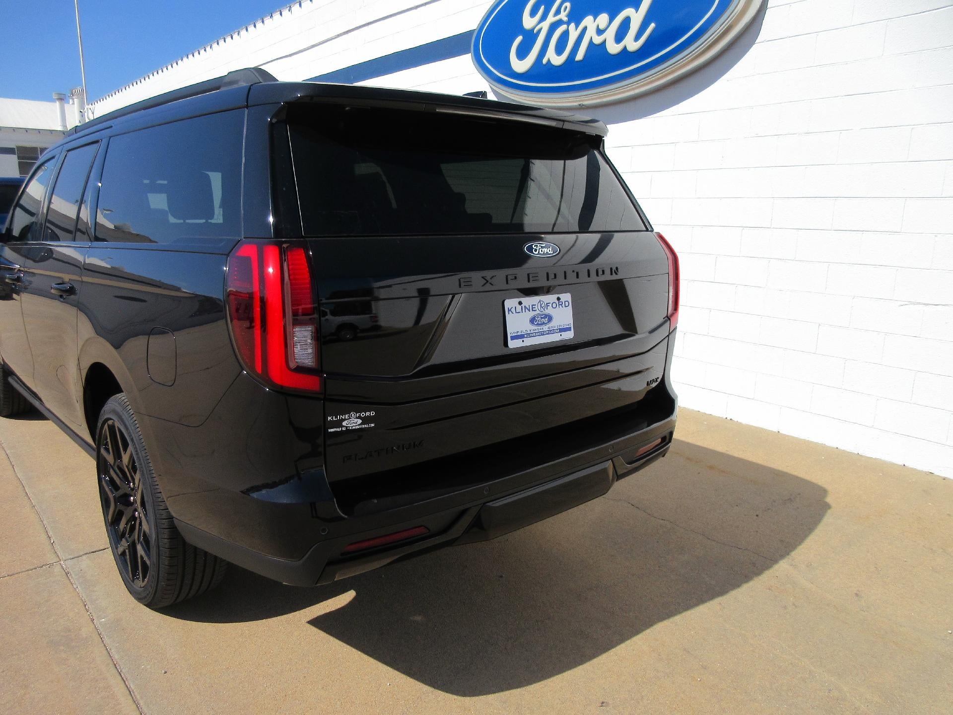 2027 Ford Expedition Max Platinum 4x4