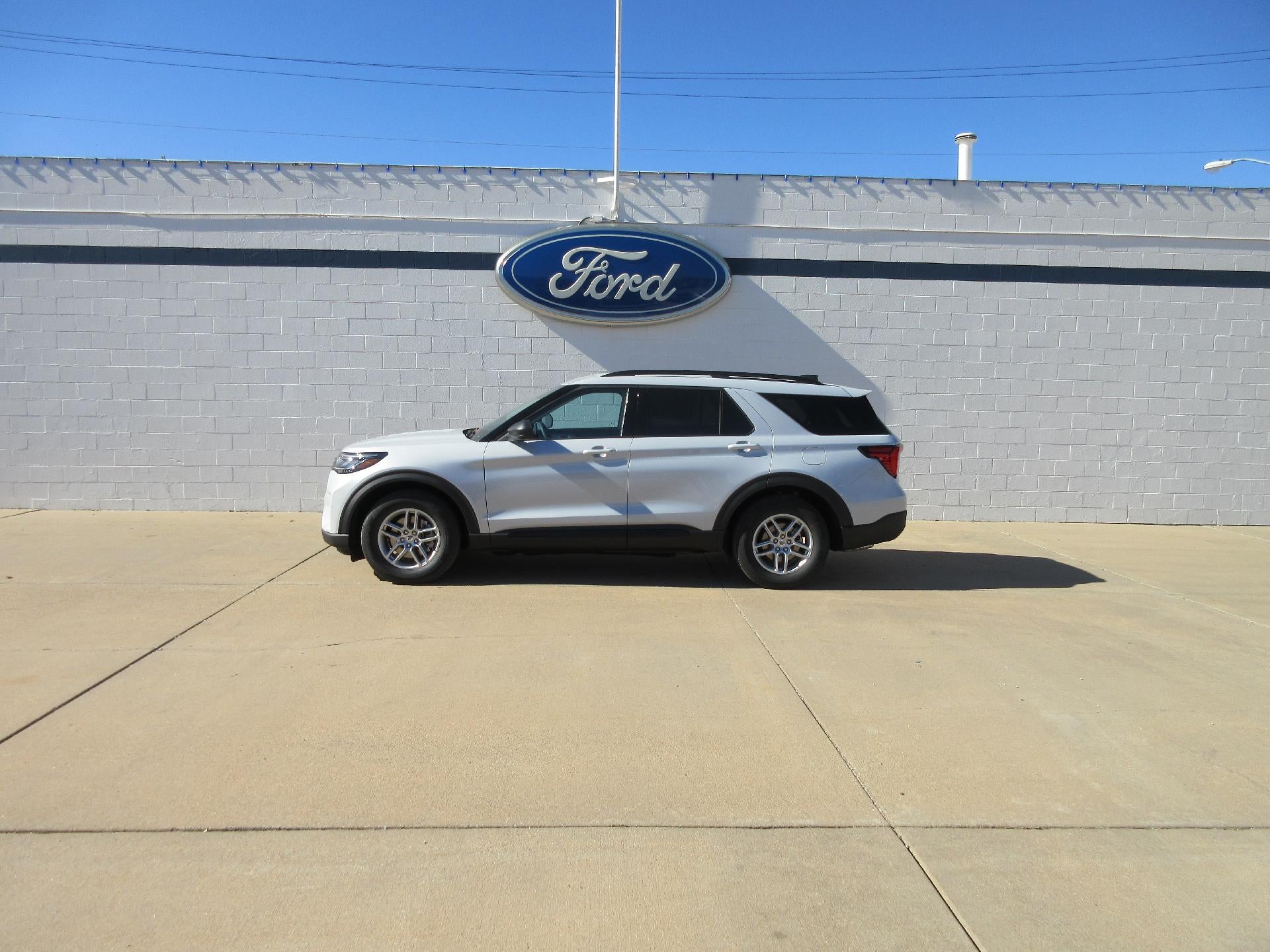 2026 Ford Explorer Active RWD