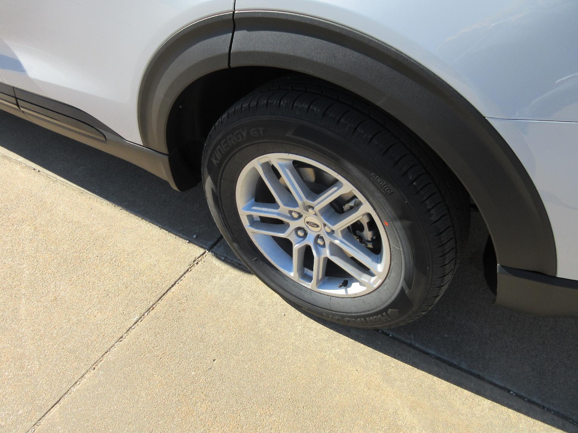 2026 Ford Explorer Active RWD