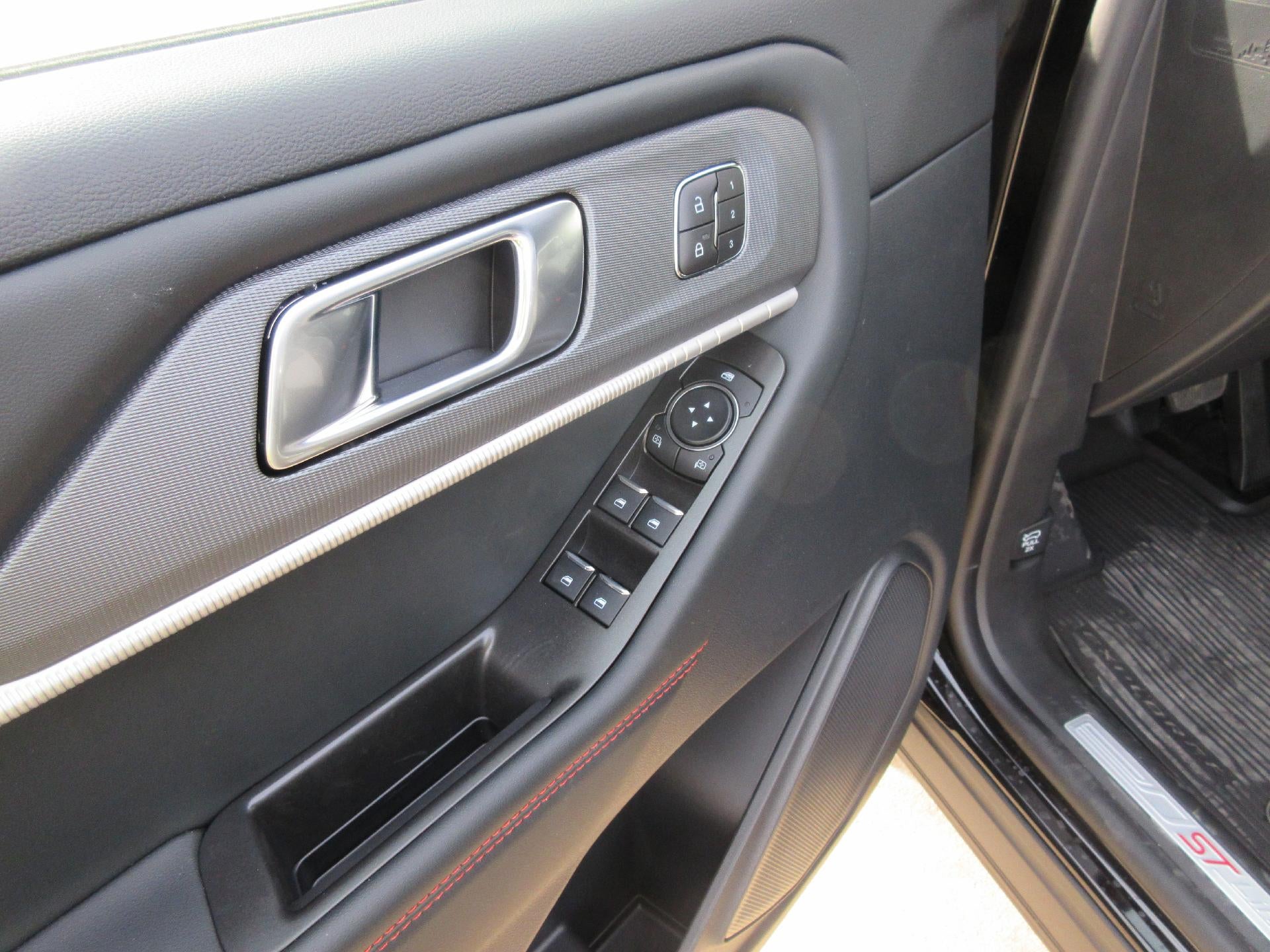 2026 Ford Explorer ST-Line RWD