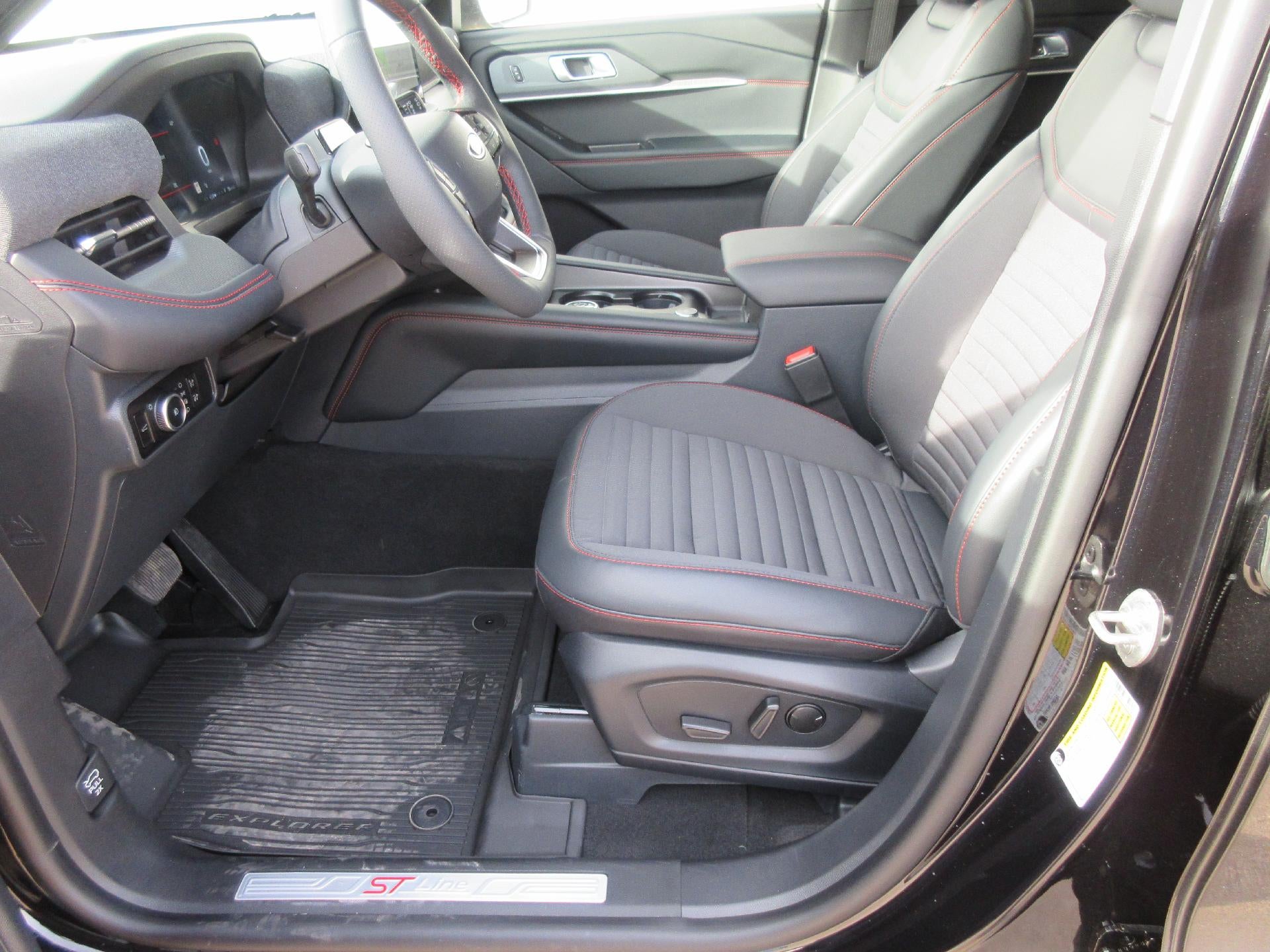 2026 Ford Explorer ST-Line RWD