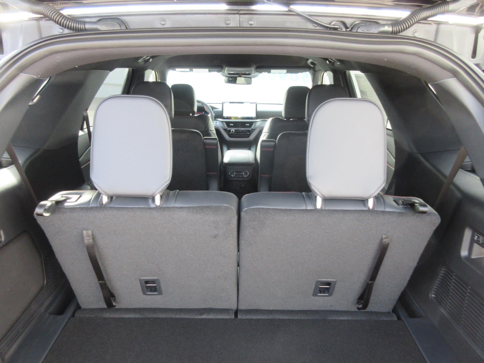 2026 Ford Explorer ST-Line RWD