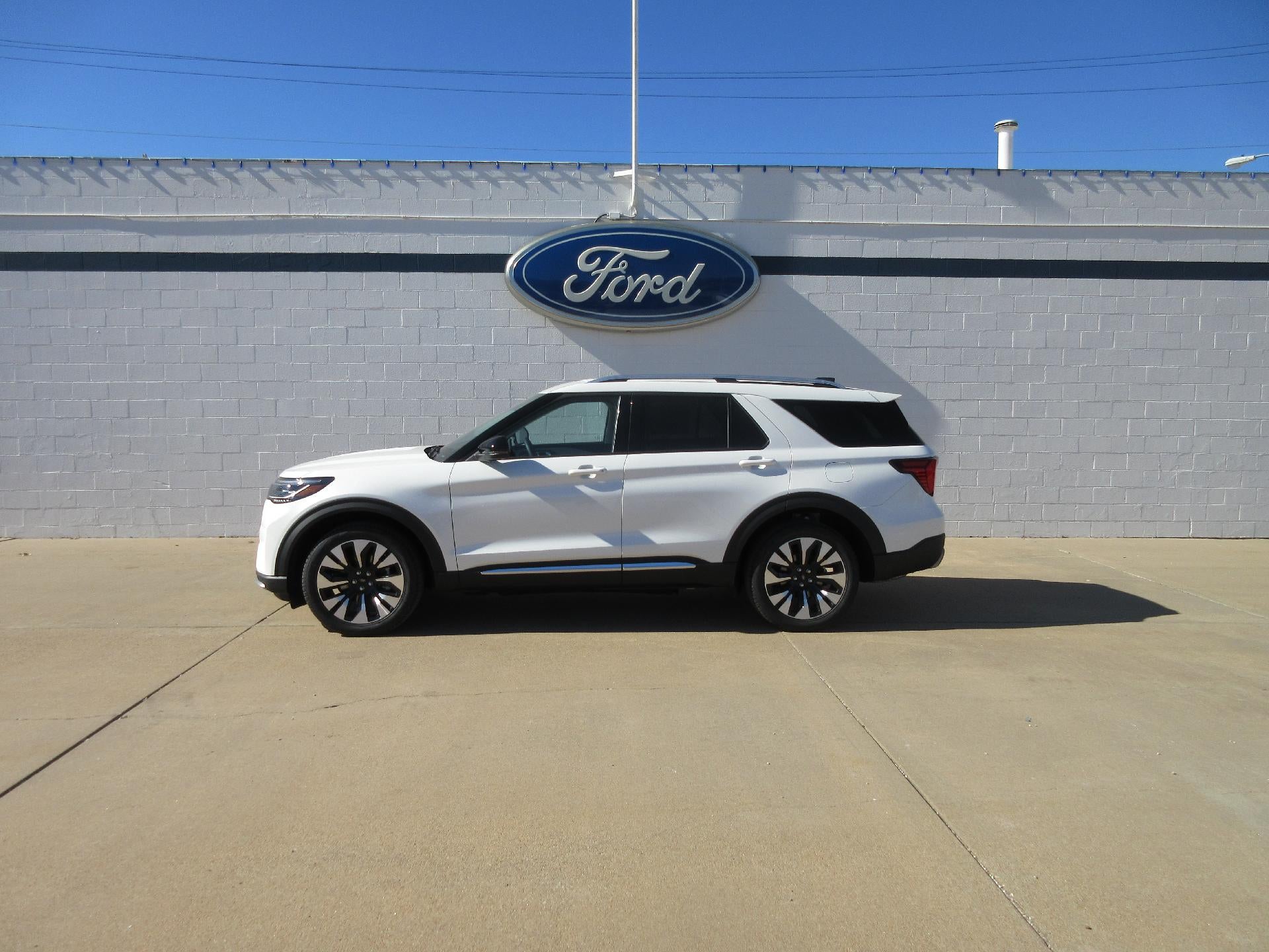 2026 Ford Explorer Platinum 4WD