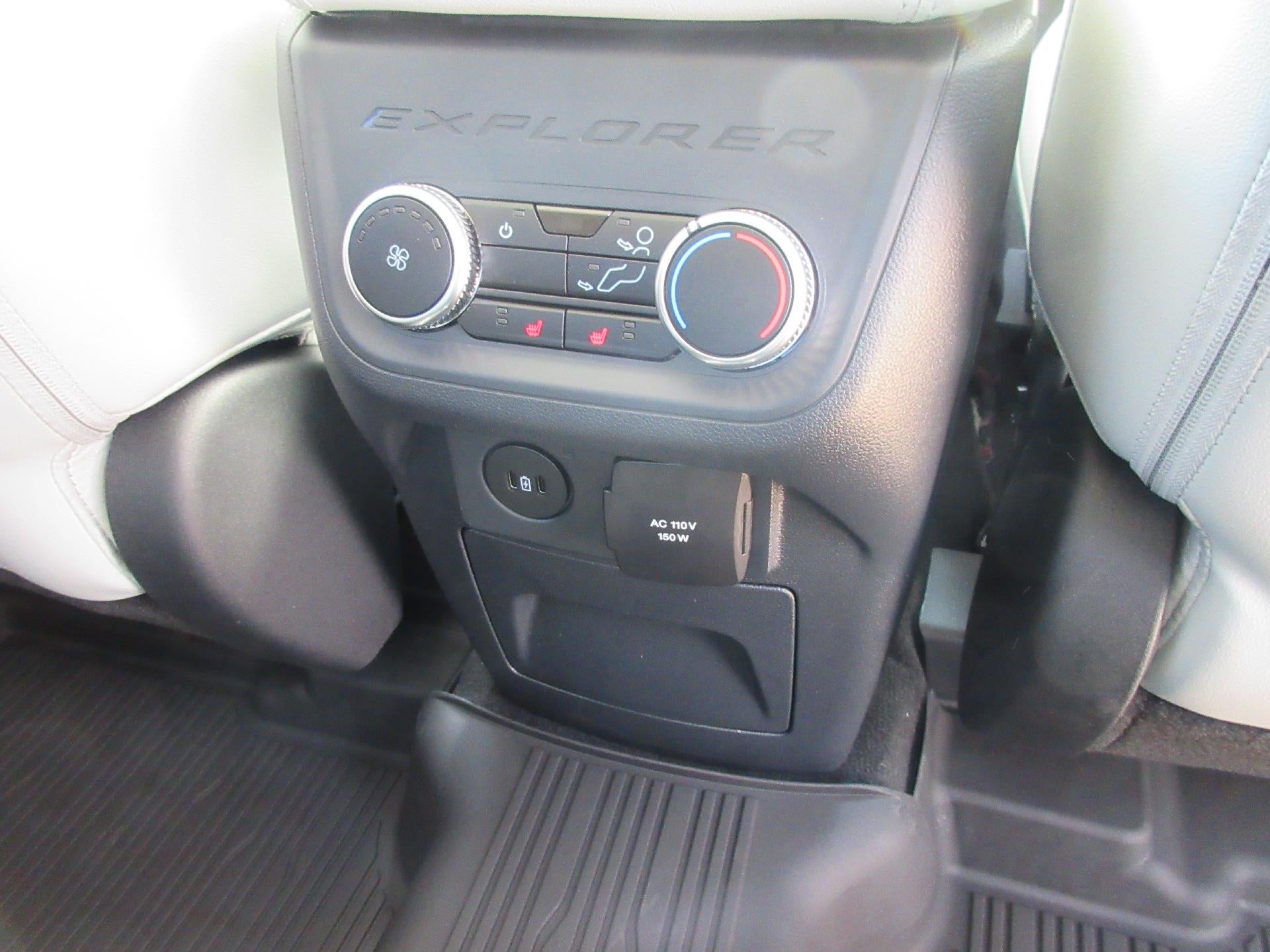 2026 Ford Explorer Platinum 4WD