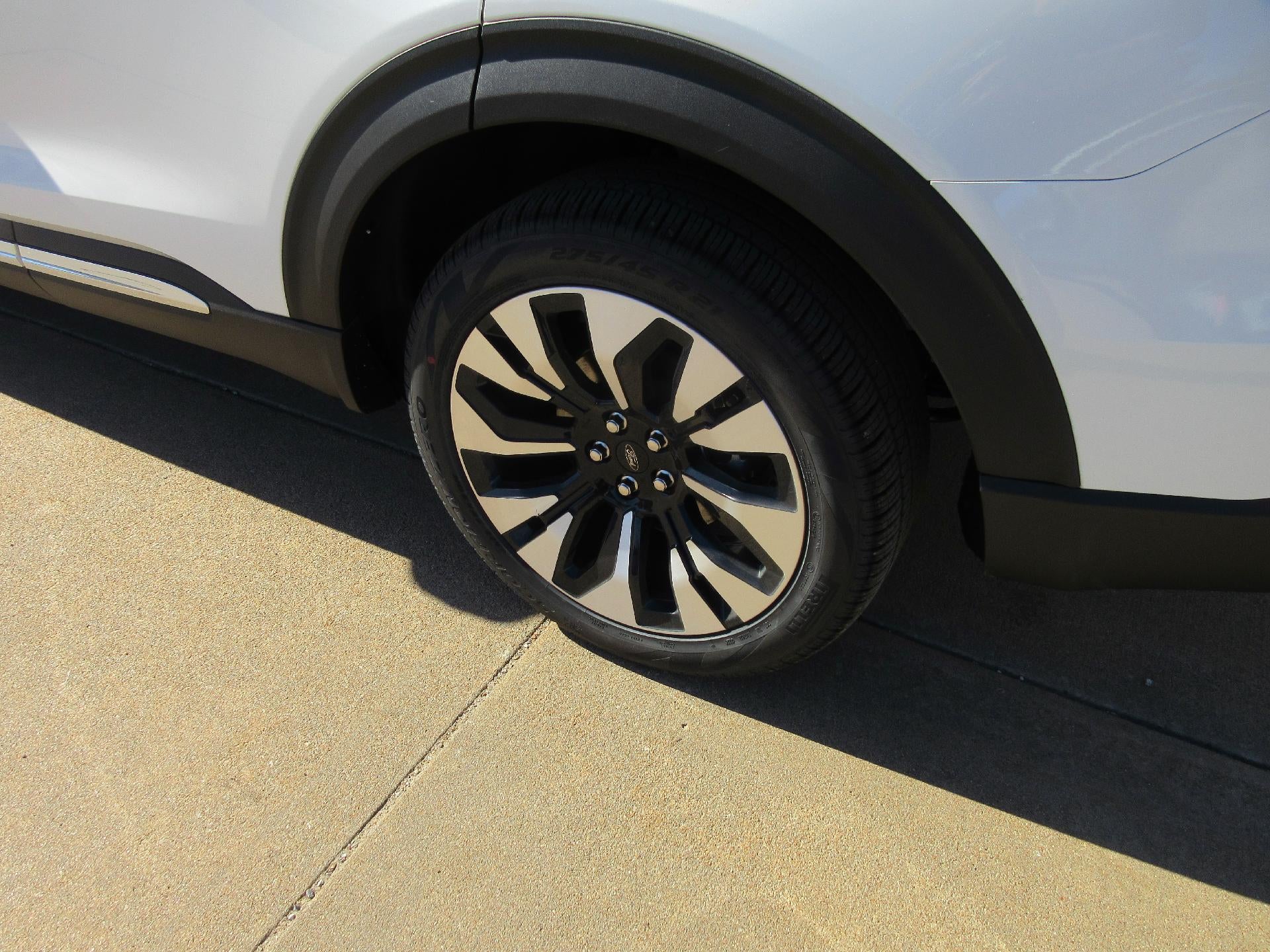 2026 Ford Explorer Platinum 4WD