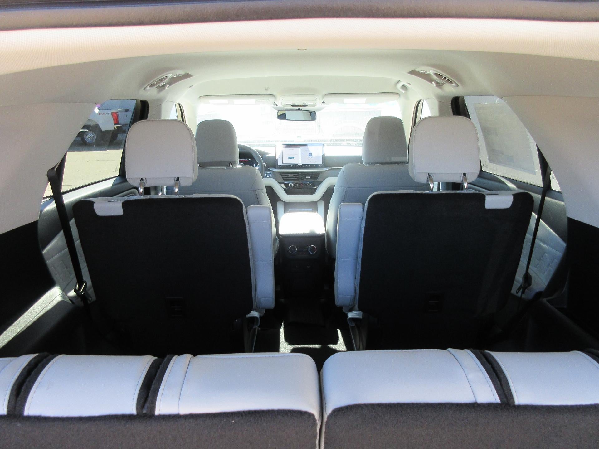 2026 Ford Explorer Platinum 4WD