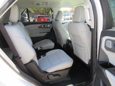 2026 Ford Explorer Platinum 4WD