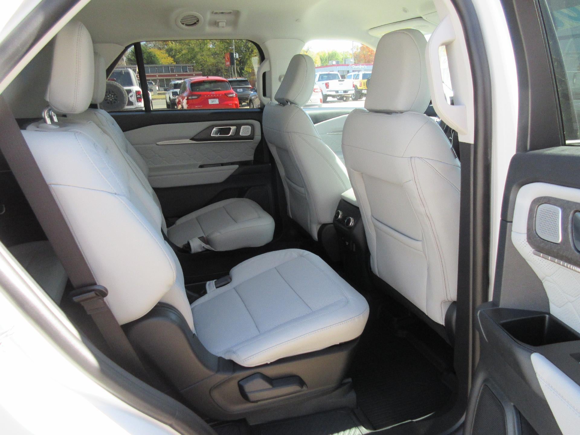 2026 Ford Explorer Platinum 4WD