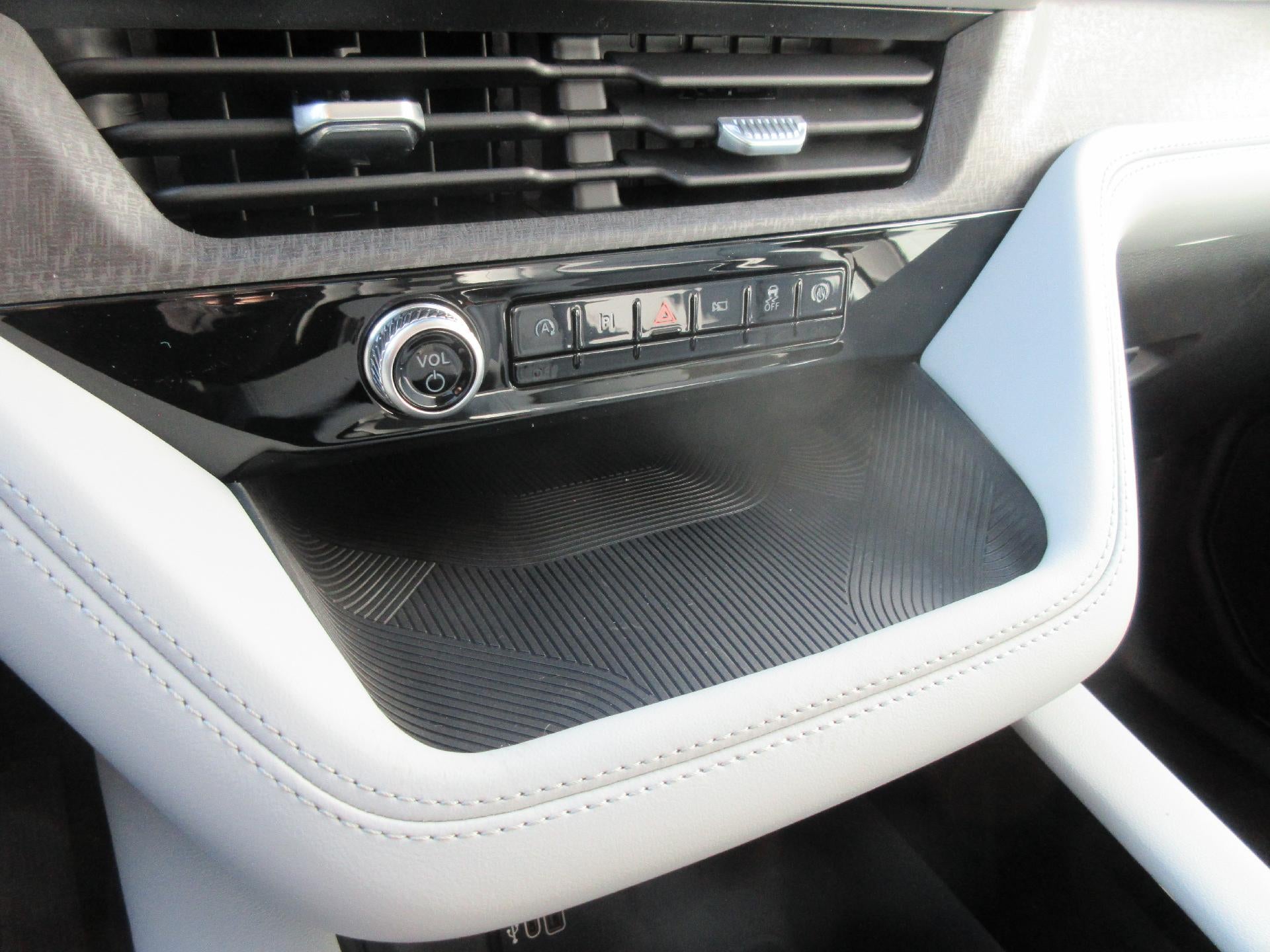 2026 Ford Explorer Platinum 4WD