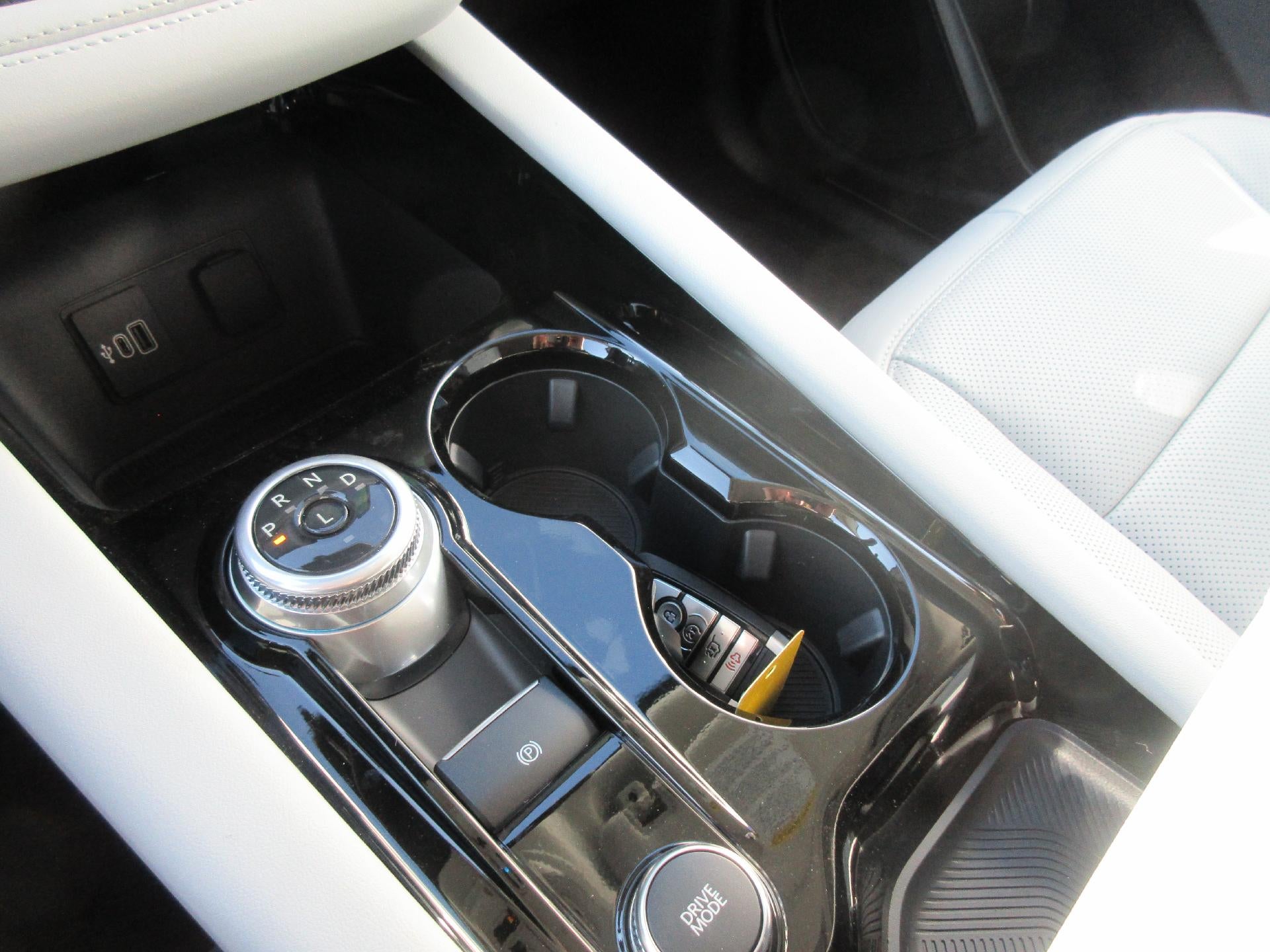 2026 Ford Explorer Platinum 4WD