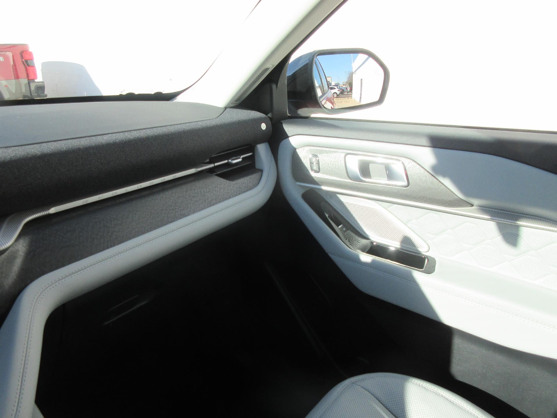 2026 Ford Explorer Platinum 4WD