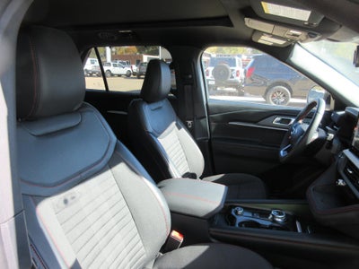 2025 Ford Explorer ST-Line 4WD