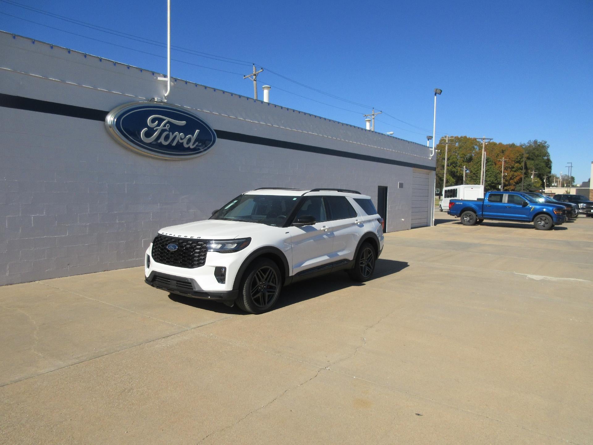 2025 Ford Explorer ST-Line 4WD