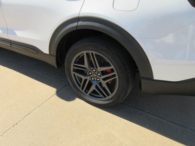 2025 Ford Explorer ST-Line 4WD