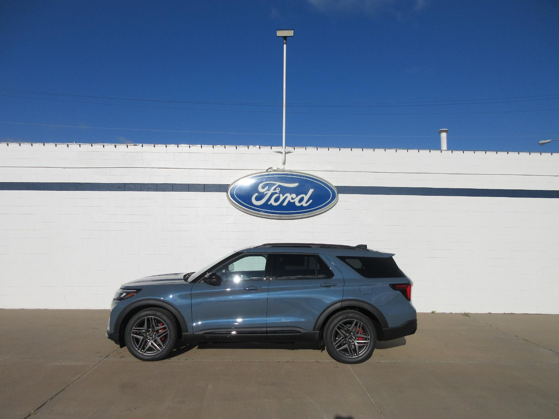 2026 Ford Explorer ST 4WD