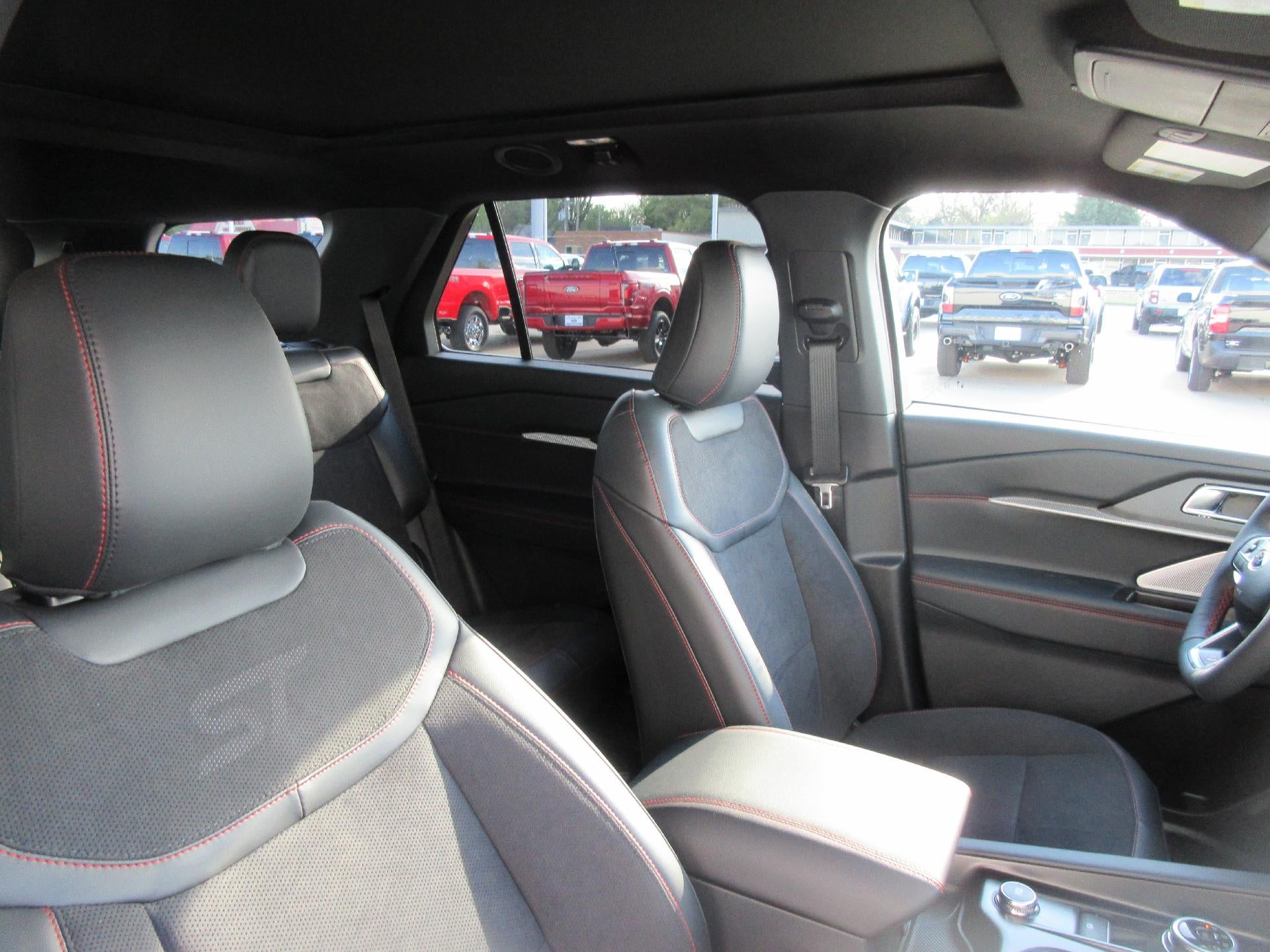 2026 Ford Explorer ST 4WD