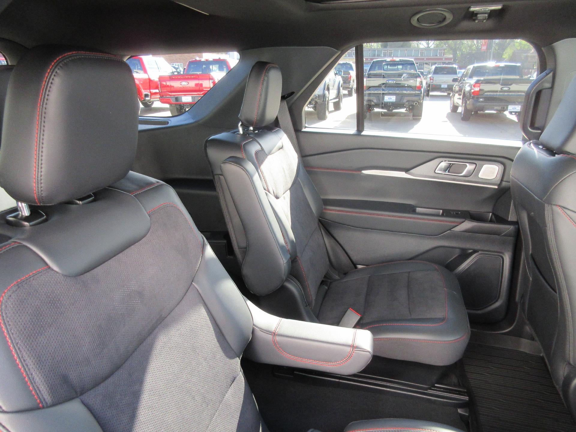 2026 Ford Explorer ST 4WD